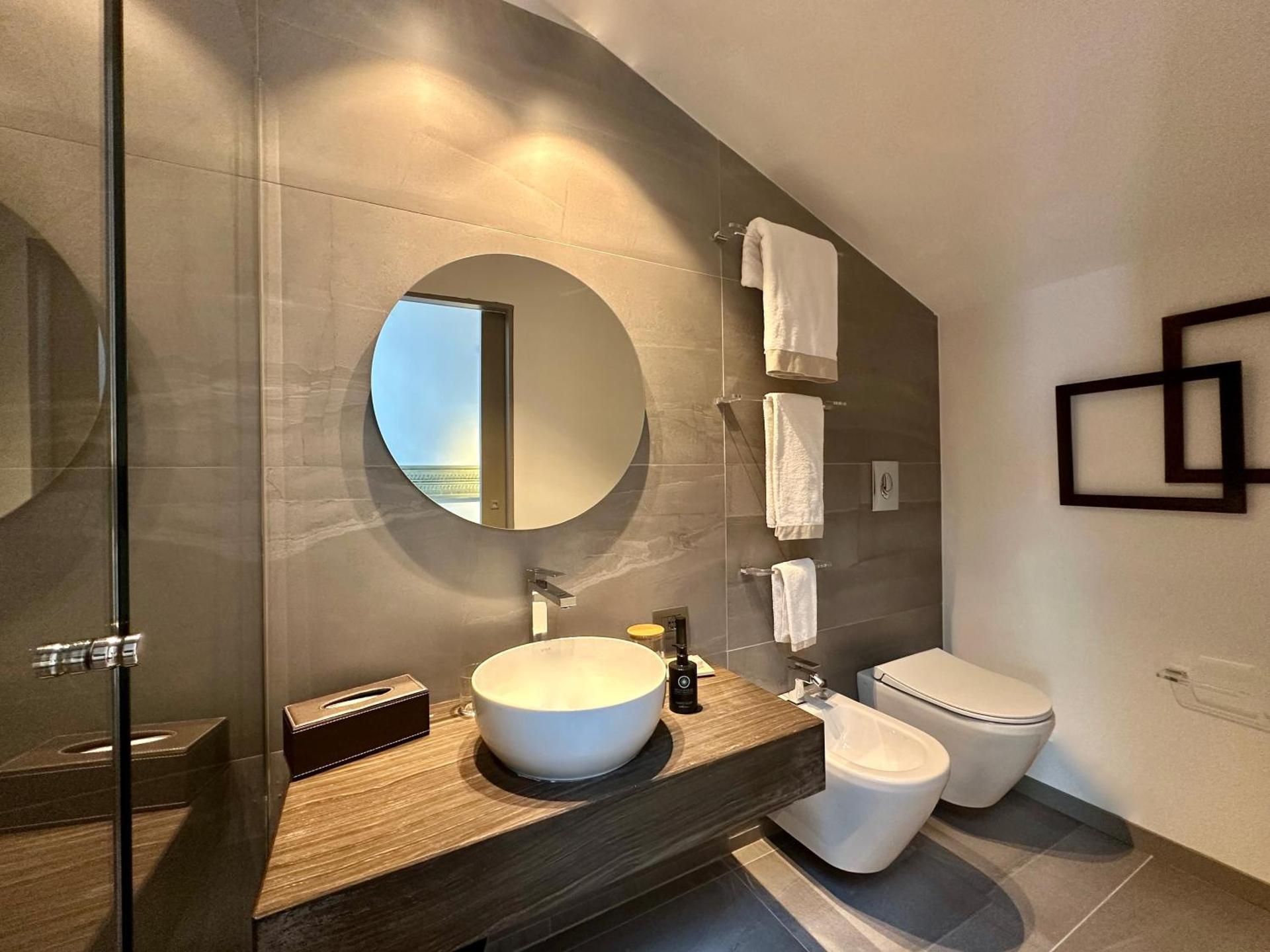 Deluxe Single Room