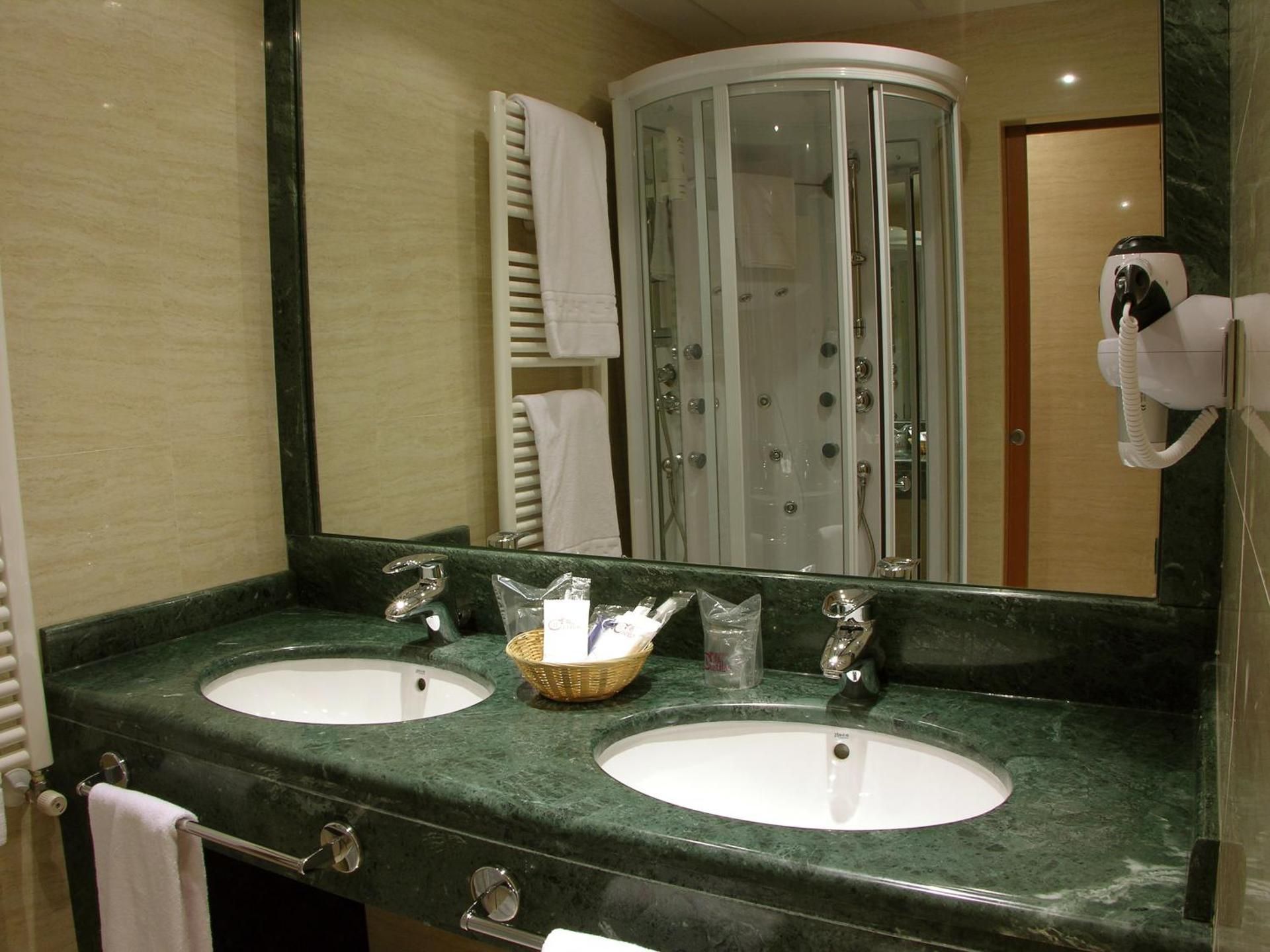 Double Room with Extra Bed (3 Adults)