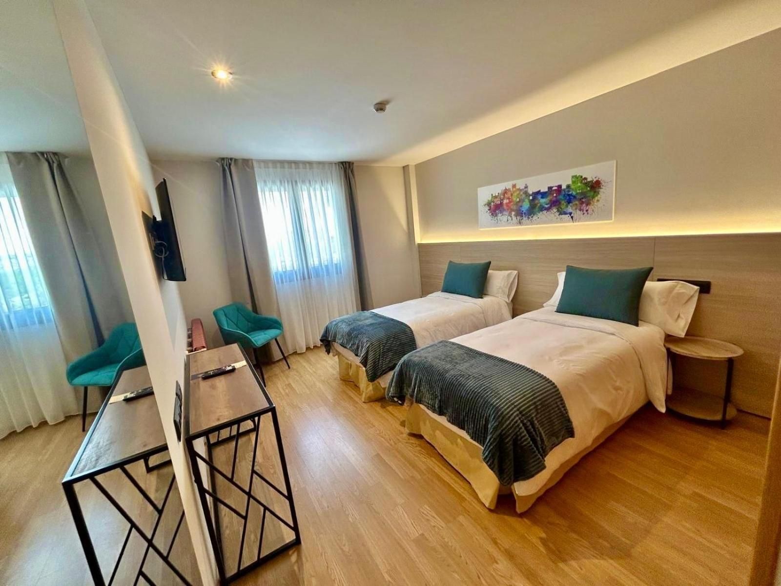 Hotel Avila Diro Twin Room