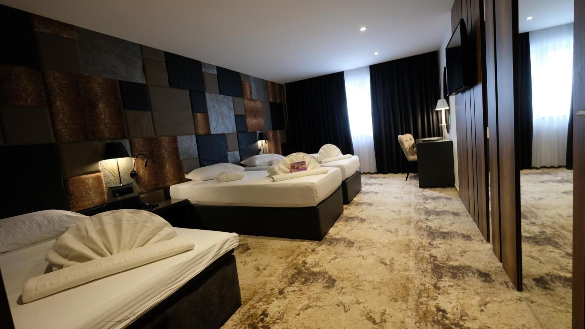 Deluxe Triple Room