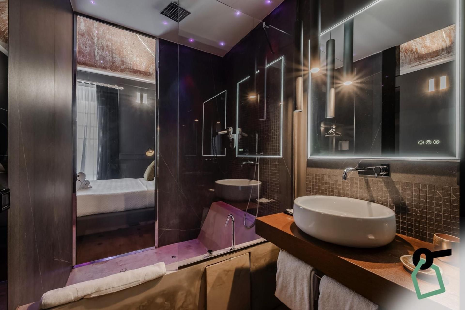 Double Room with Spa Bath