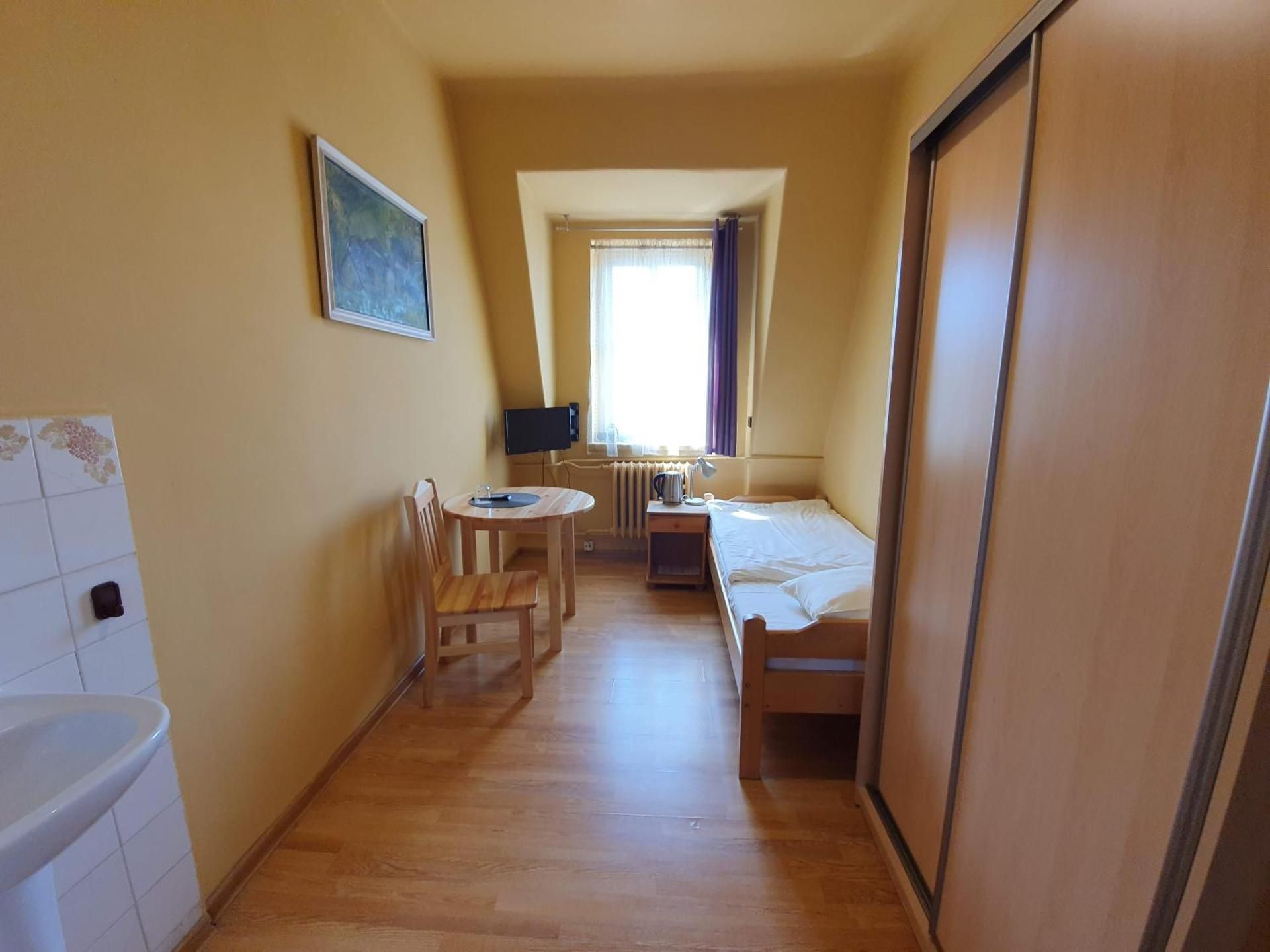 Budget Single Room