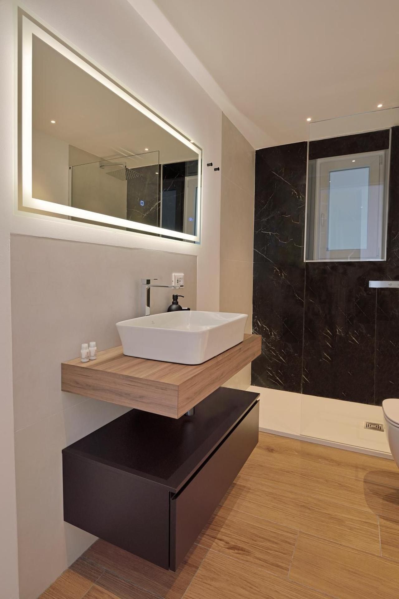 Suite Apartment