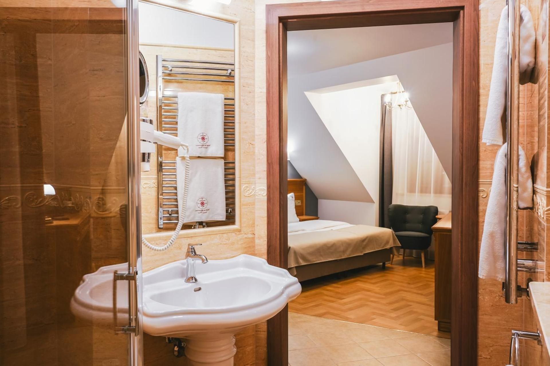 Superior Apartment (2 Adults)