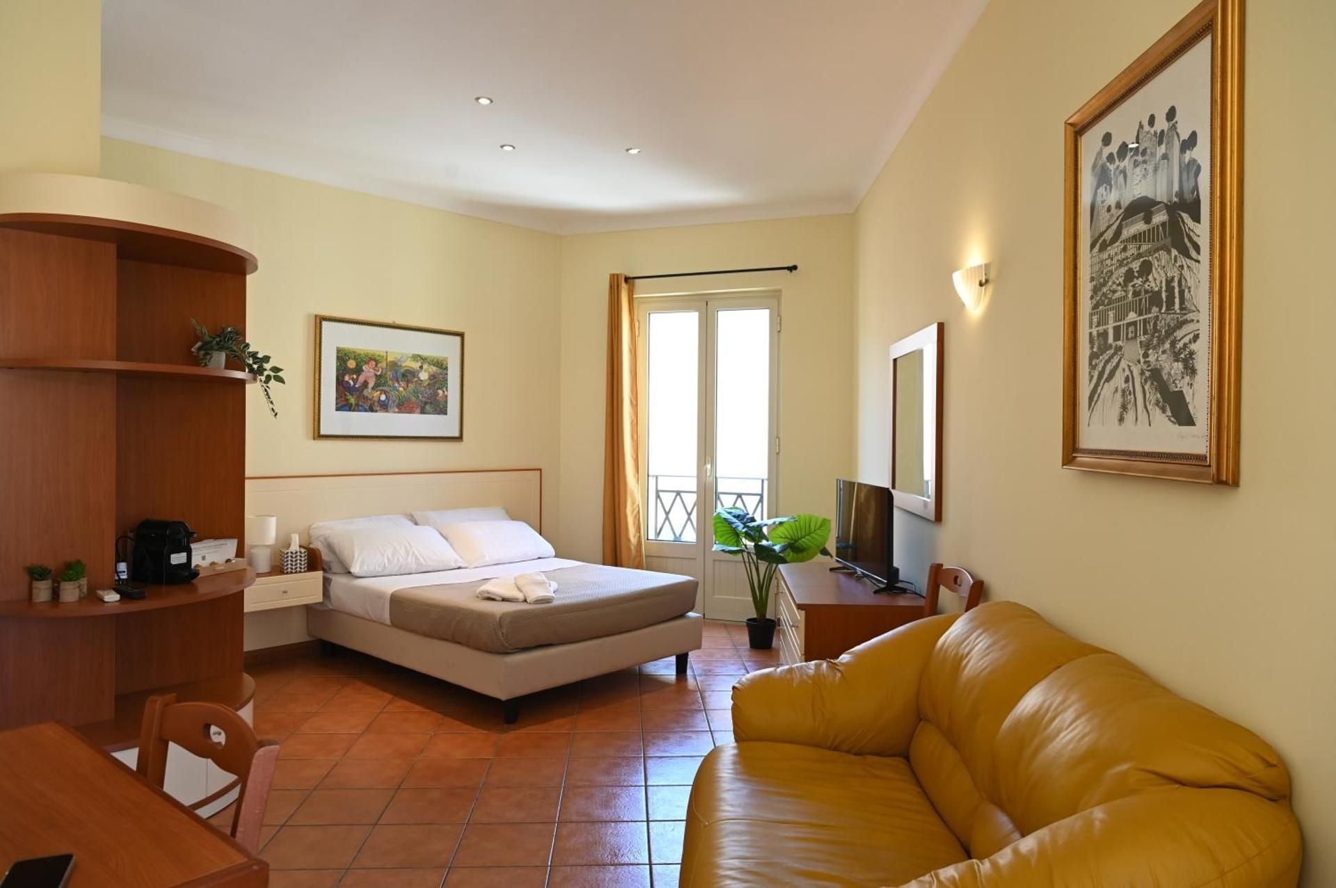 One-Bedroom Apartment