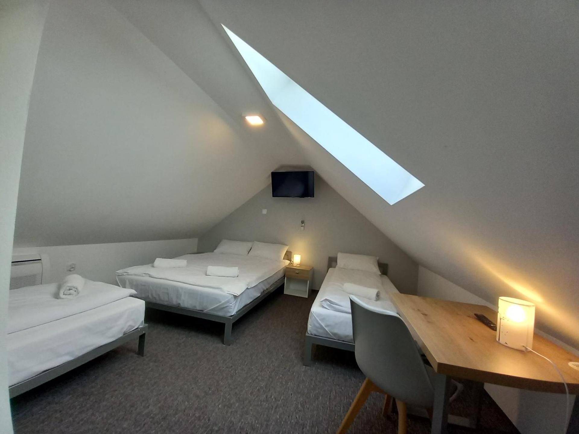 Quadruple Room with Bathroom with low ceiling
