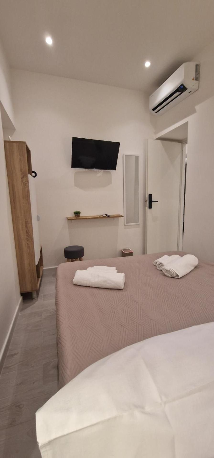 Double Room with Private External Bathroom