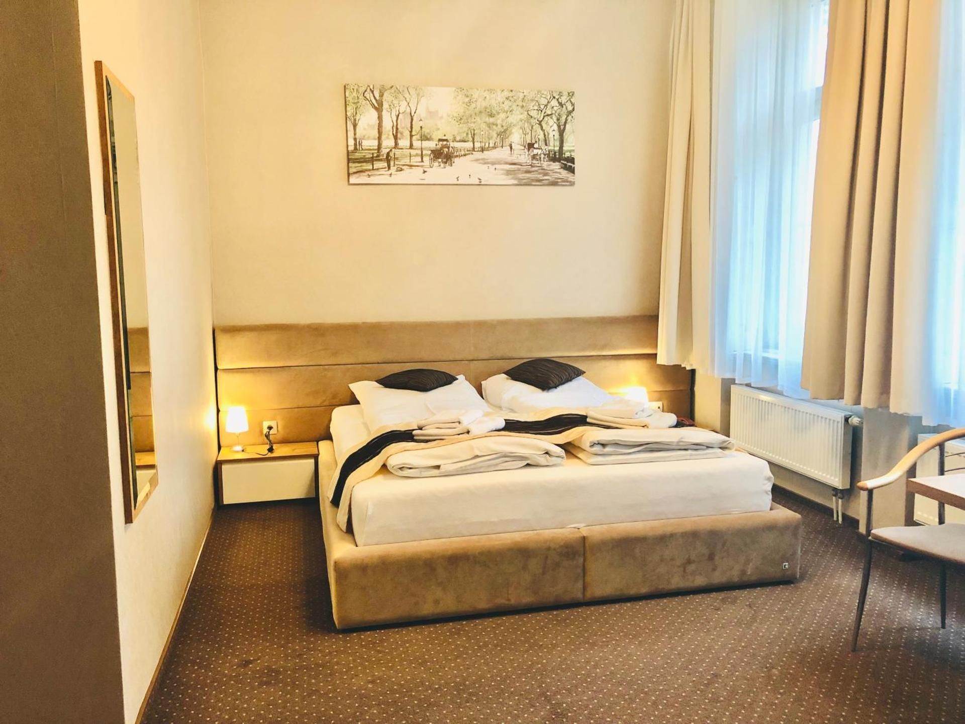 Deluxe King Room