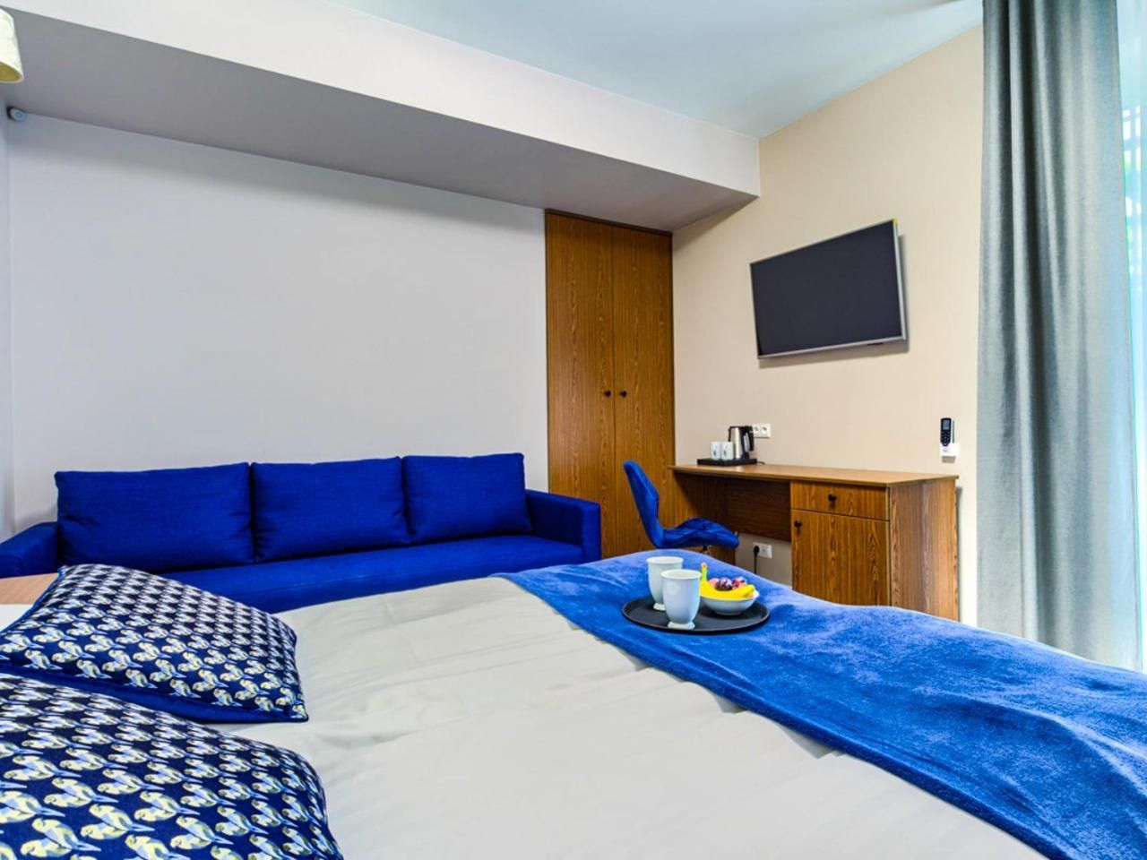 Standard Queen Room