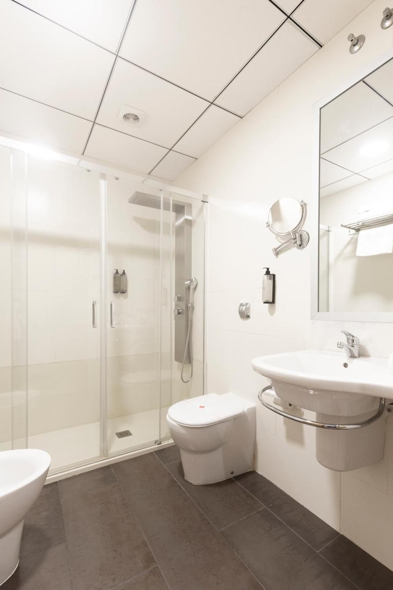 Garden View Family Room for 2 Adults