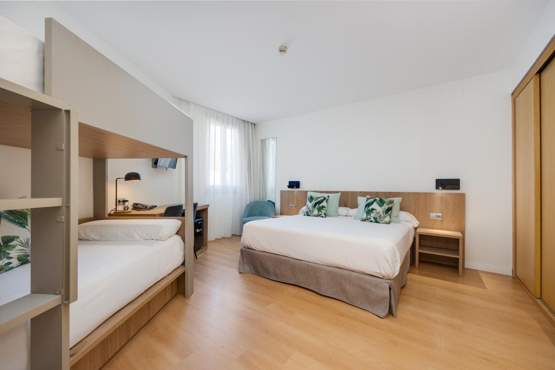 Standard quadruple garden view