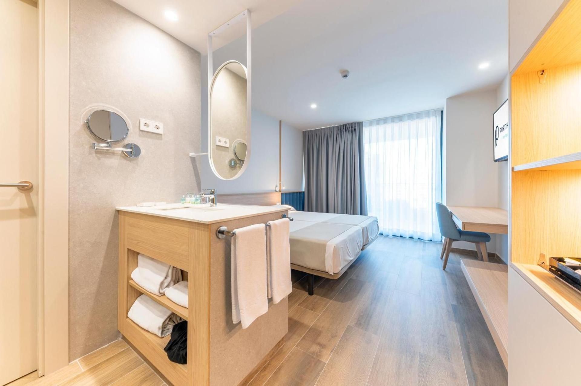 Double Room with Terrace (1 Adult)