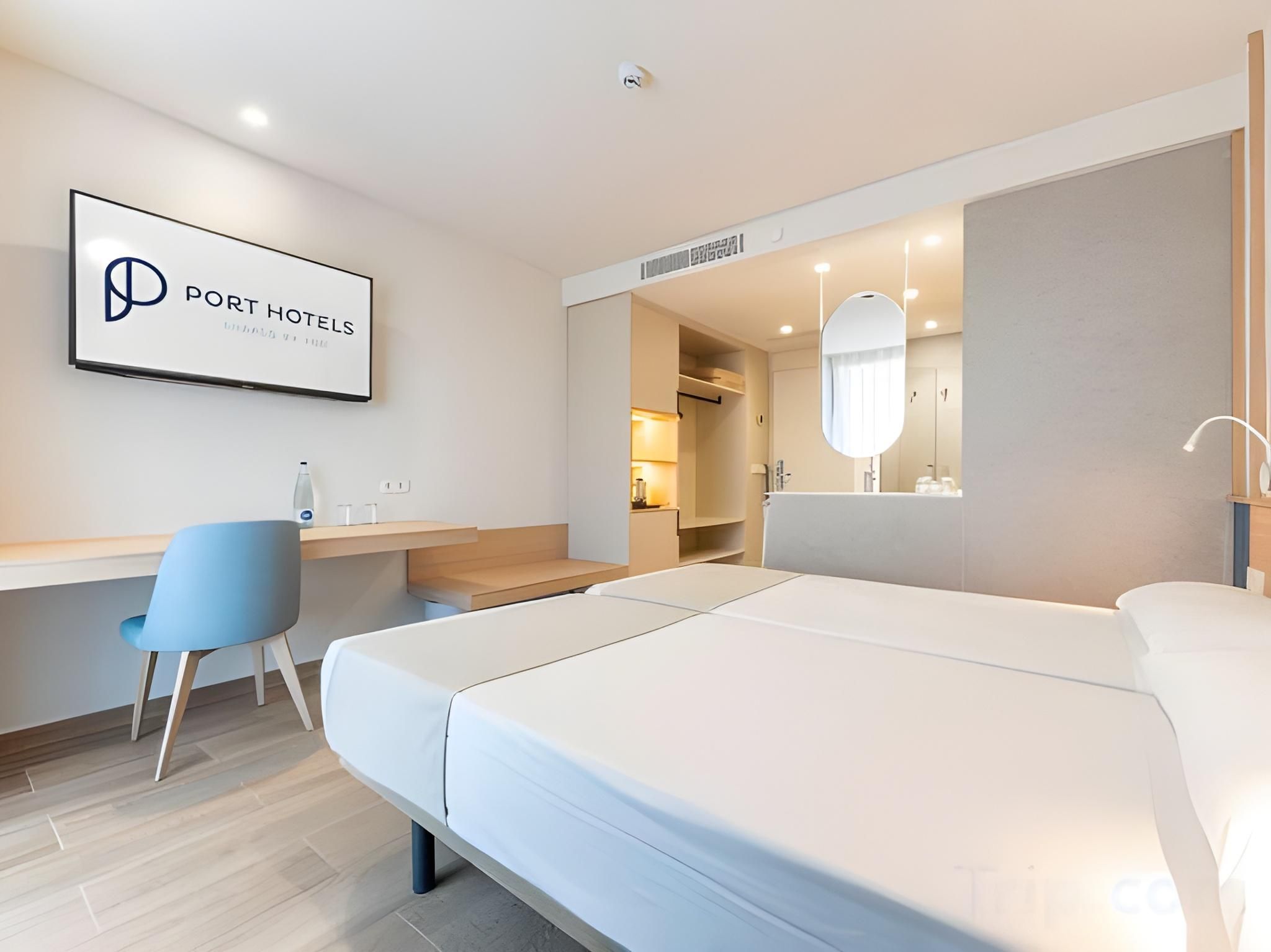 Double Room with Terrace (1 Adult + 1 Child)