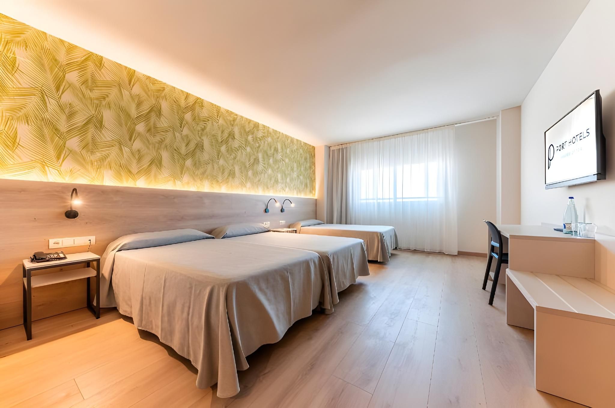 Triple Room with Terrace (3 adults)