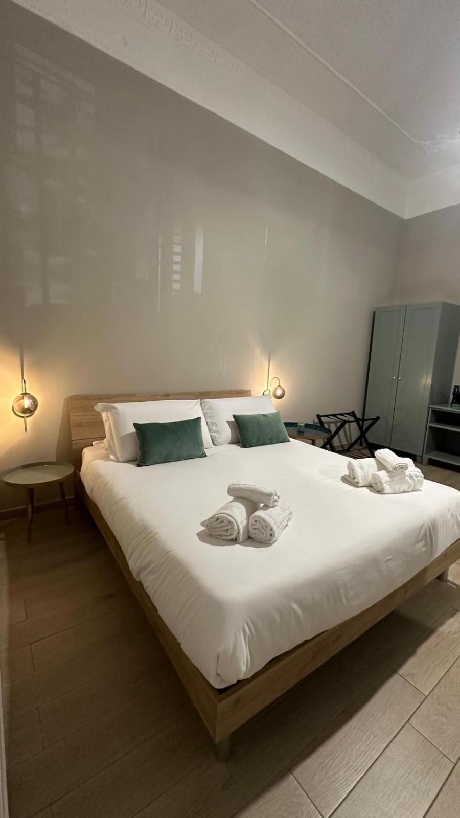 Triple Room with City View