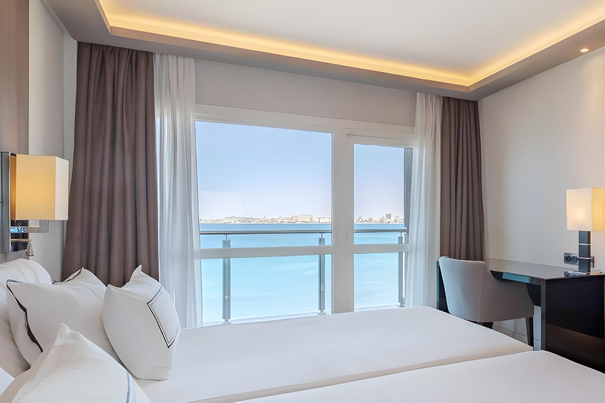EXECUTIVE JUNIOR SUITE SEA VIEW