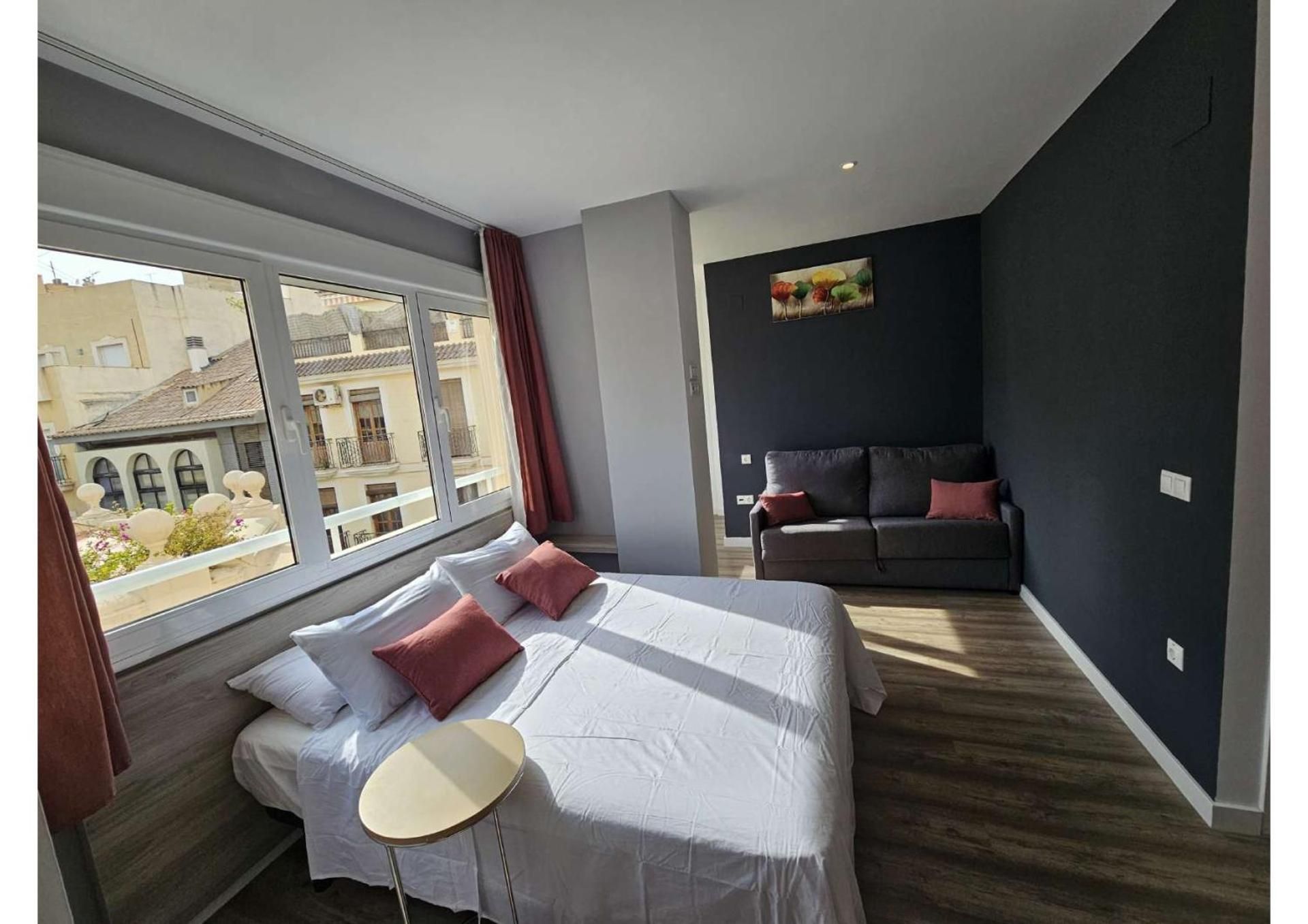 One-bedroom Loft Apartment