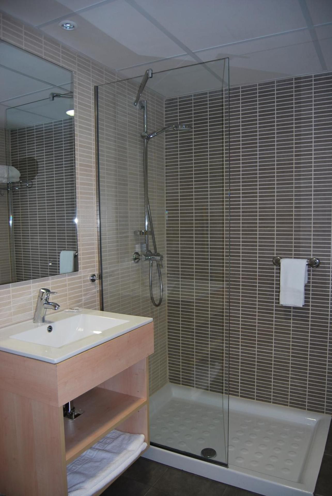 Studio (2 Adults)