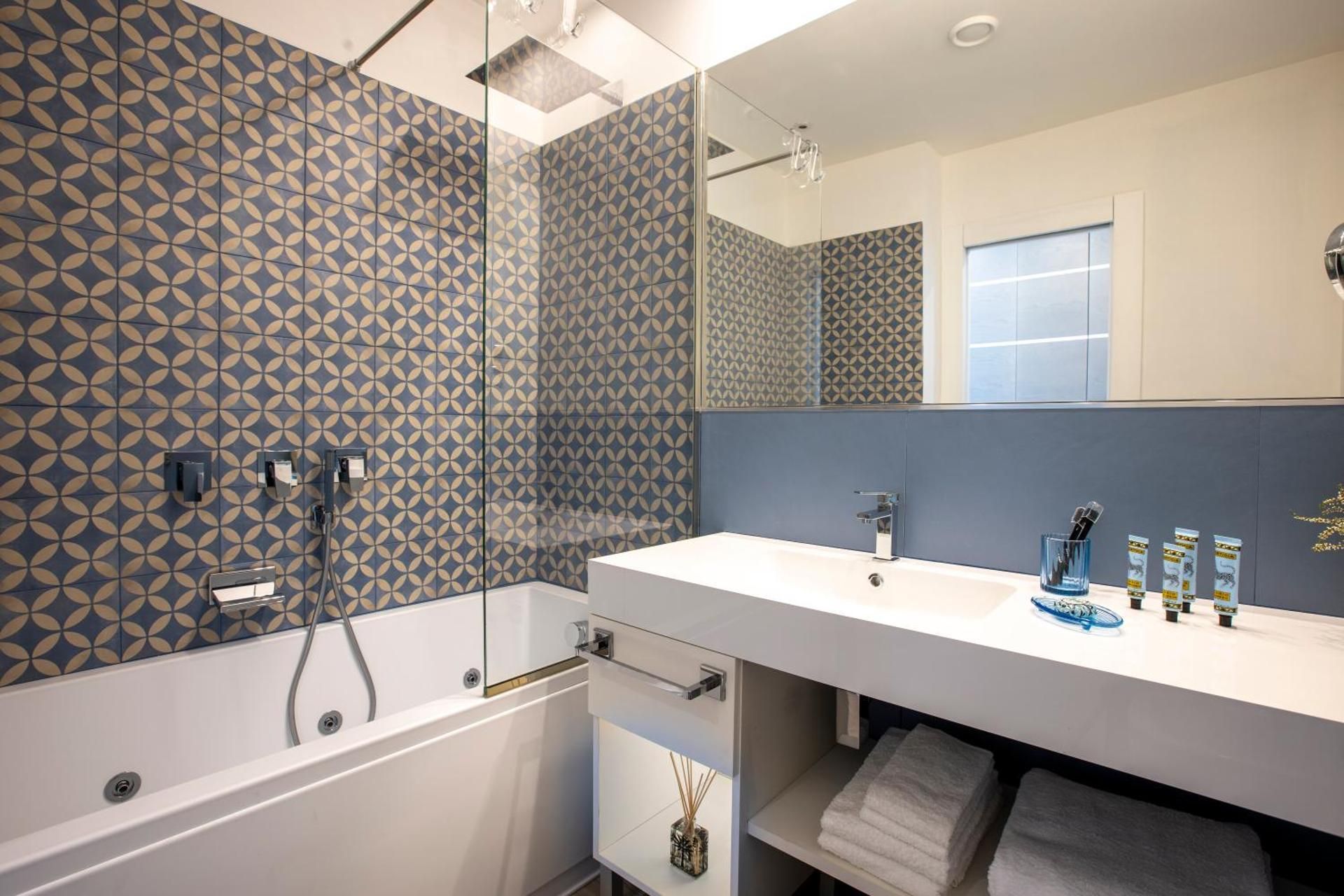 Double Room with Spa Bath