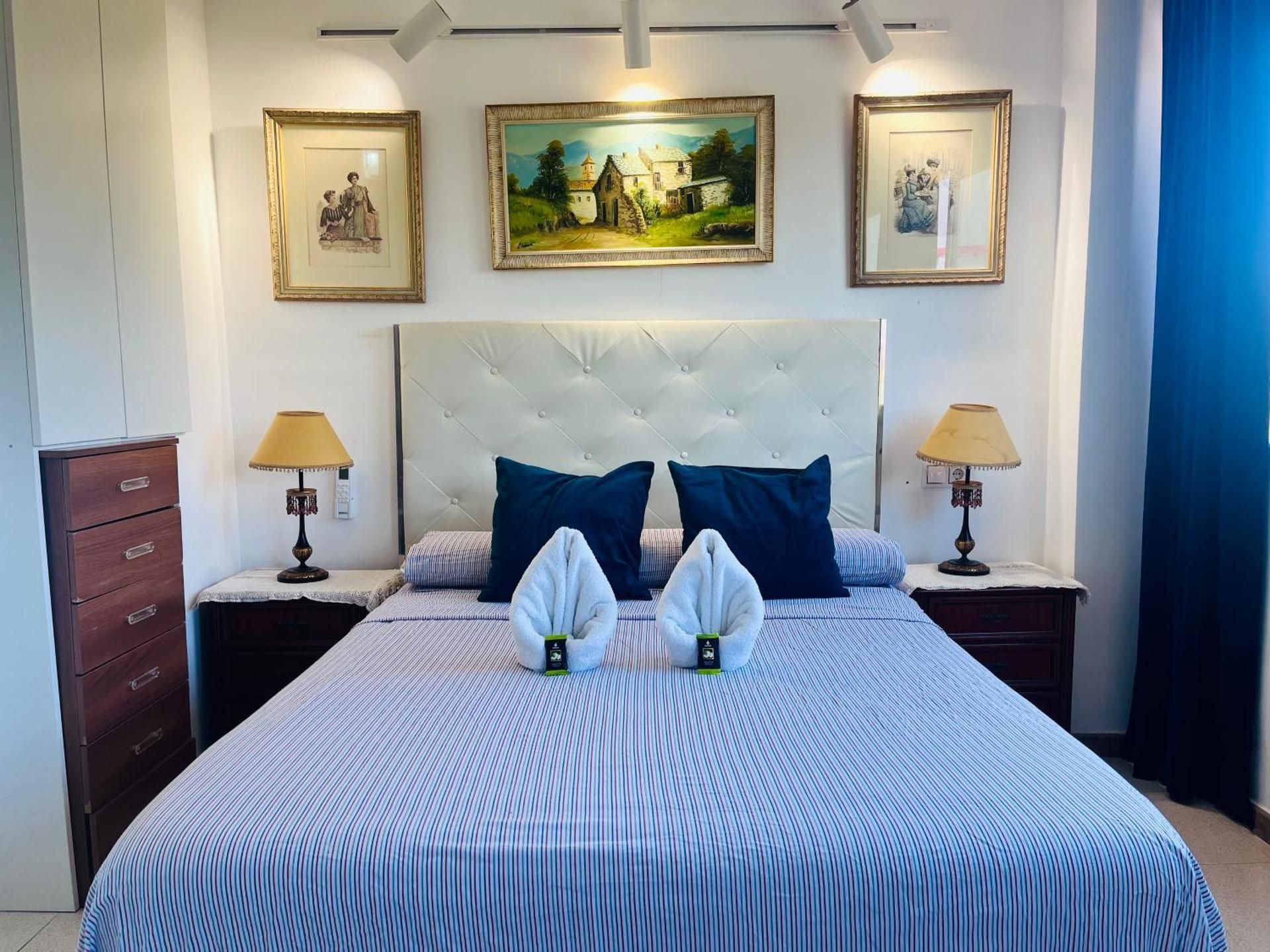Queen Room with Shared Bathroom