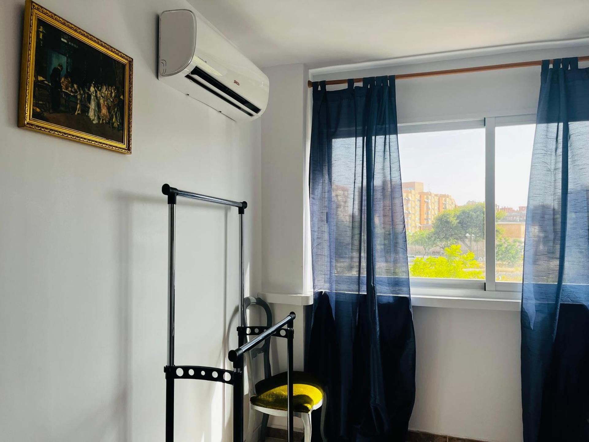 Single Room with Shared Shower and Toilet