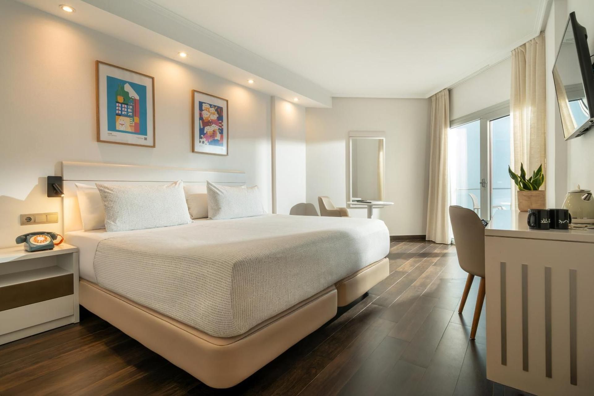 The Innside Connecting Room Port View