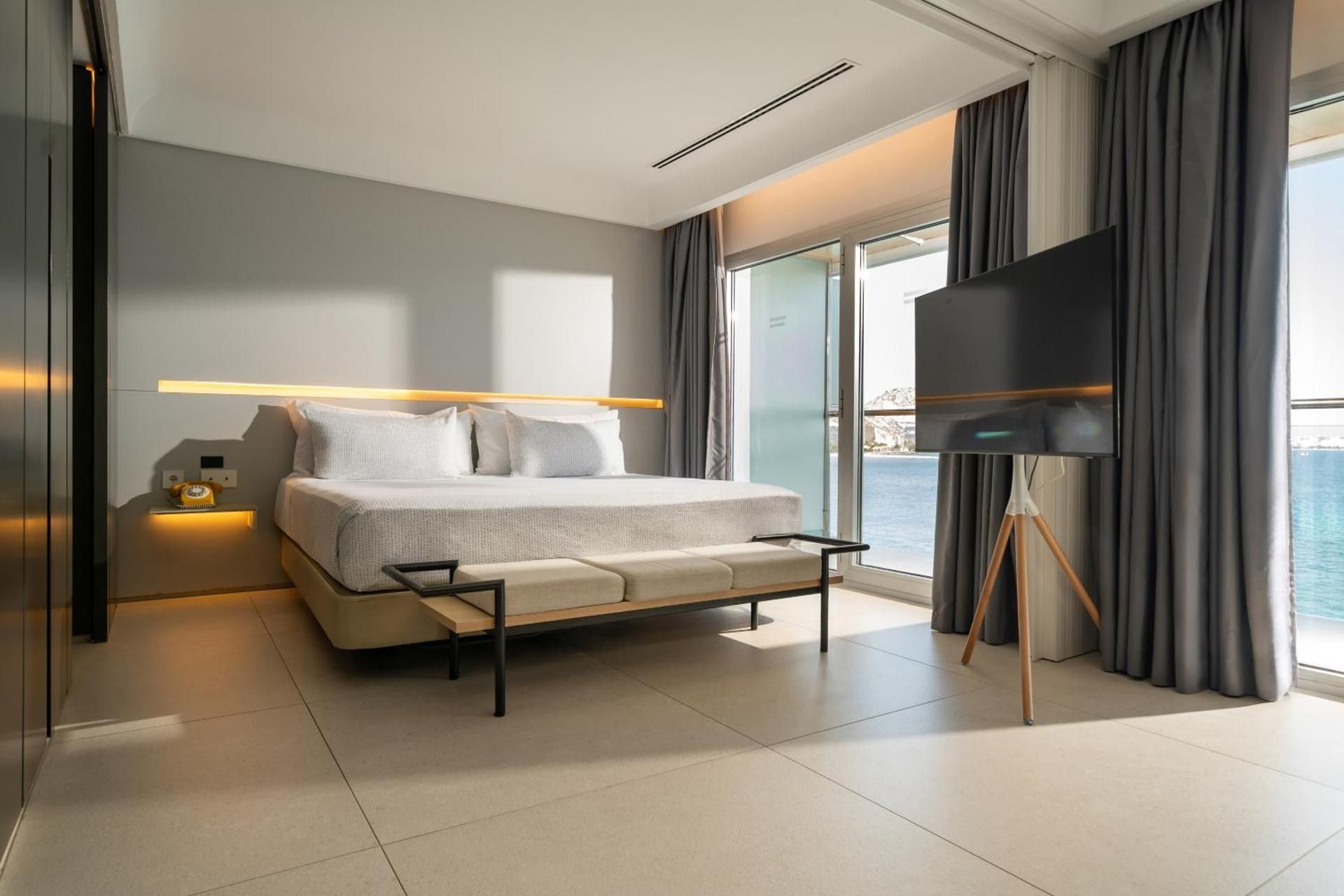 The Studio Sea View with Whirlpool