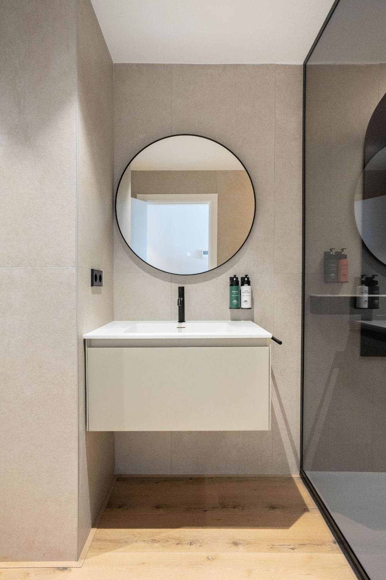 Two-Bedroom Deluxe Apartment
