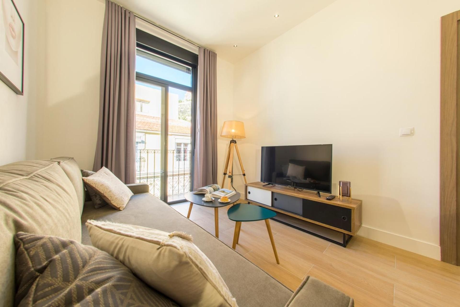 One-Bedroom Apartment with Balcony