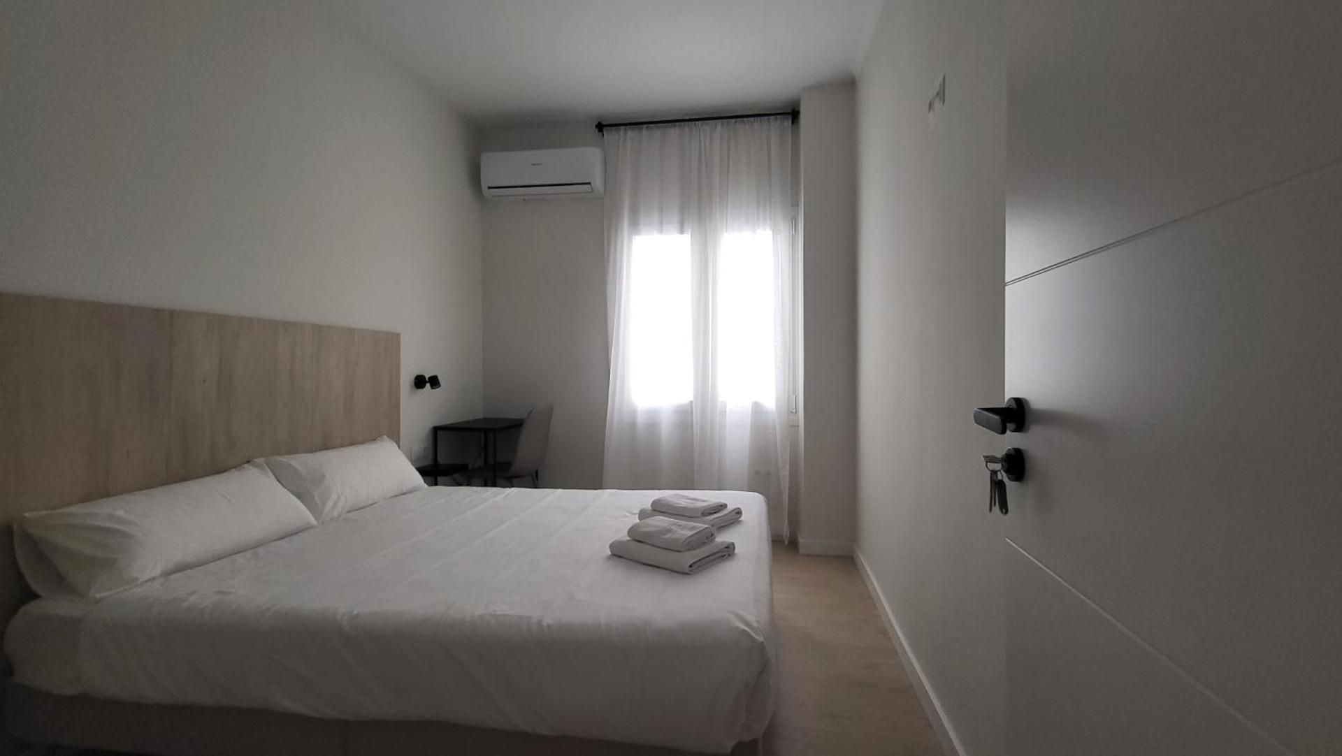 Standard Double Room with Shared Bathroom
