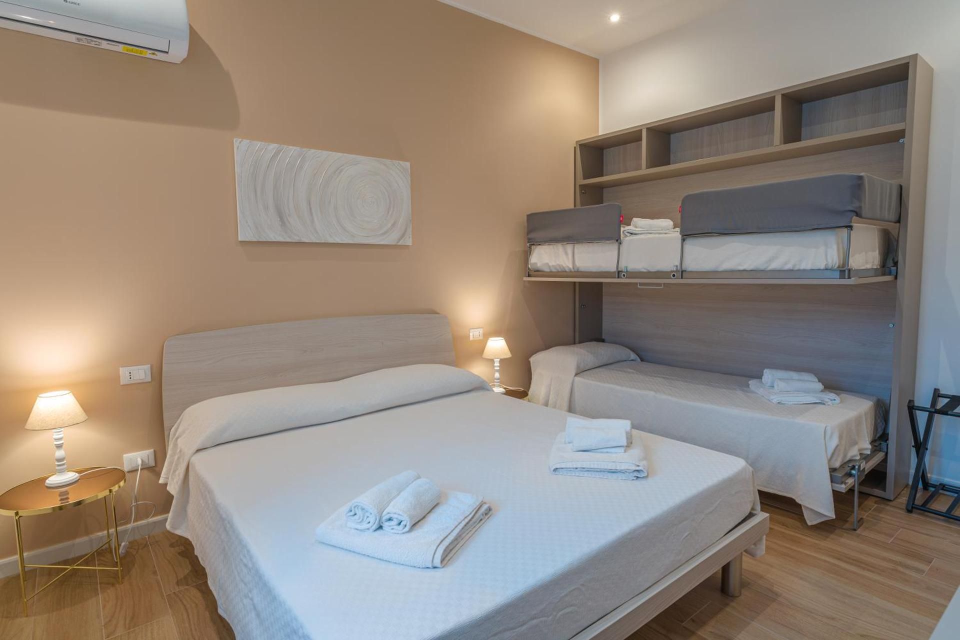 Quadruple Room with Private Bathroom