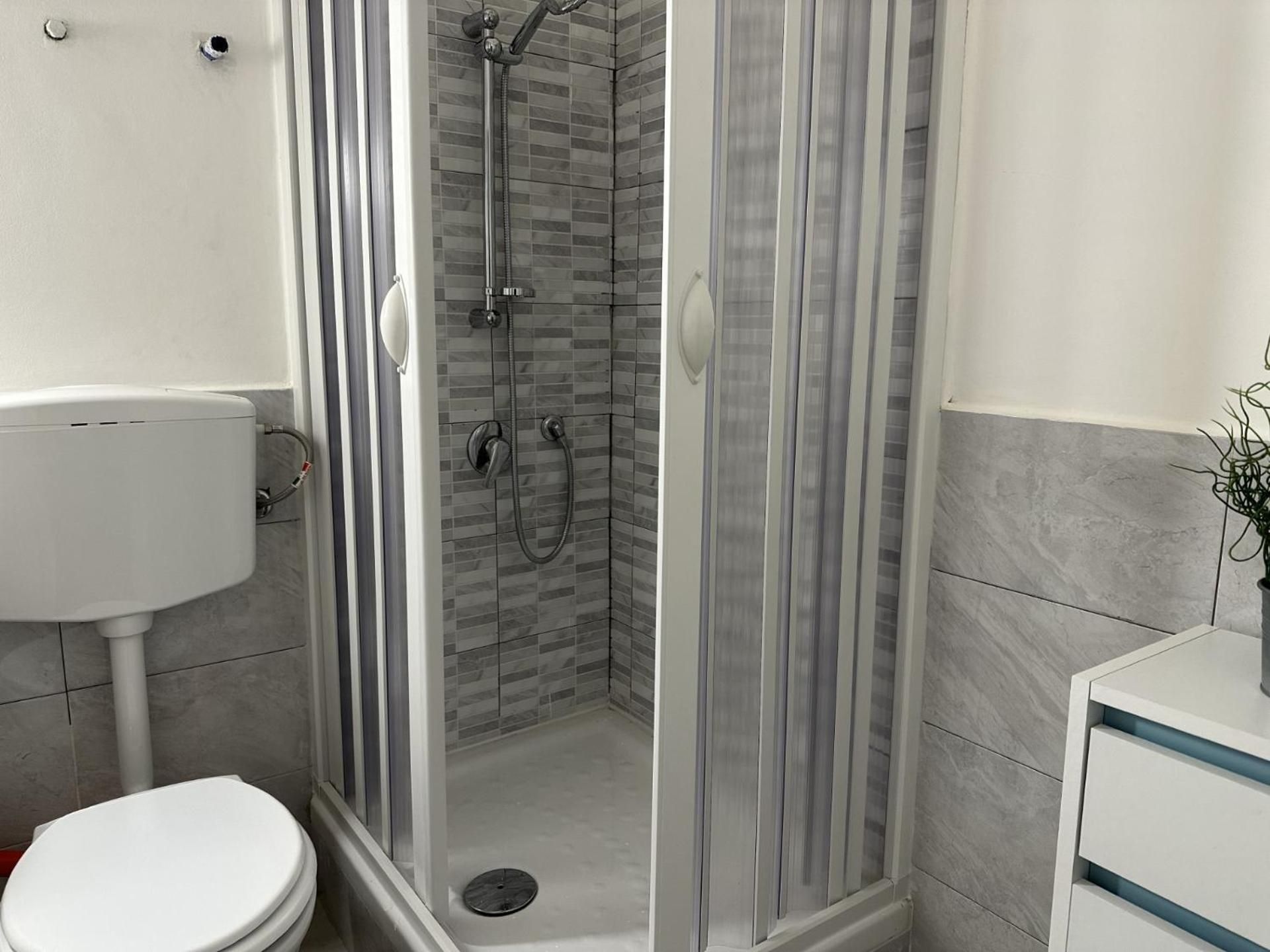 Quadruple Room with Private External Bathroom