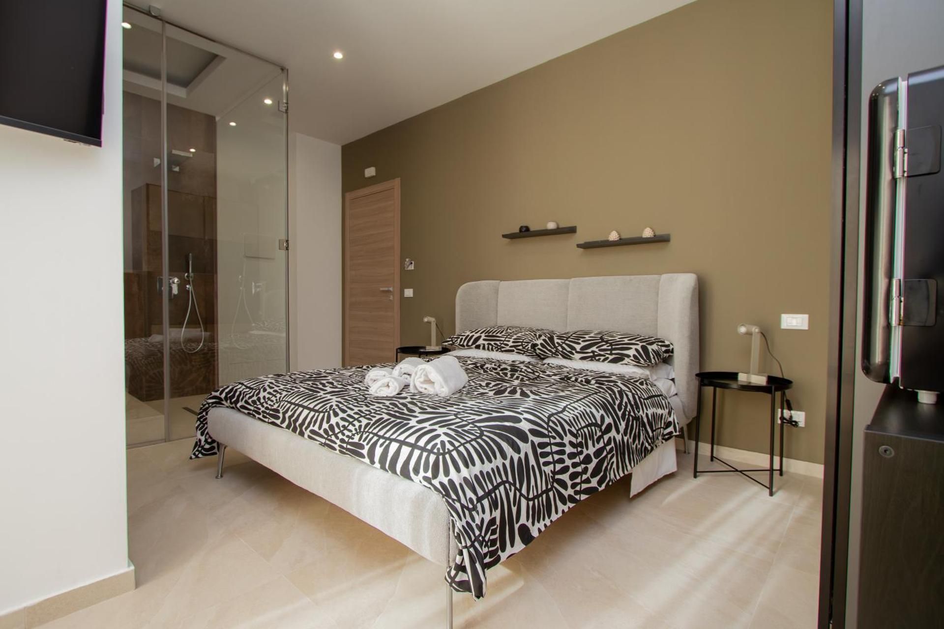 Double Room with Spa Bath