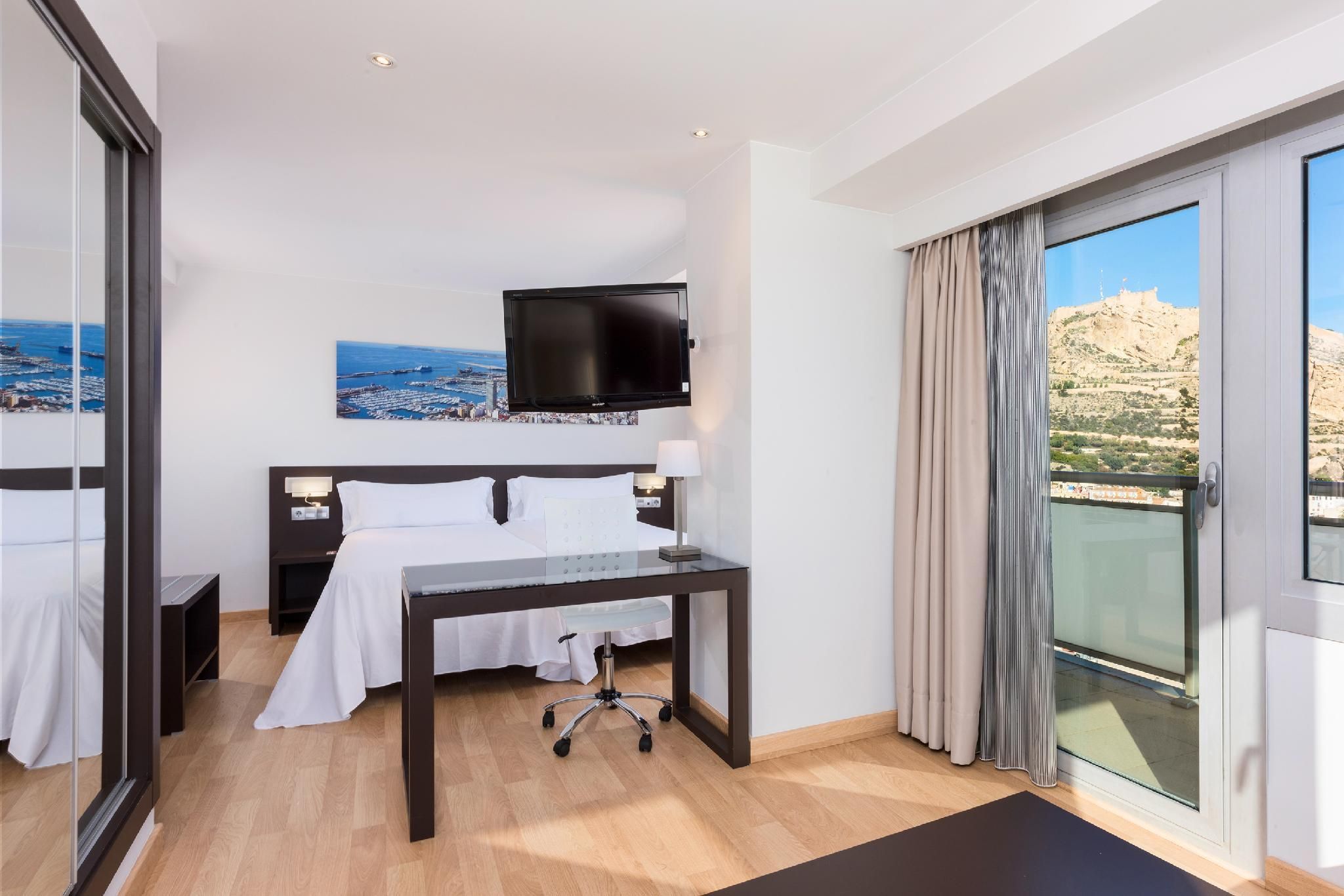 Superior Guestroom With Views