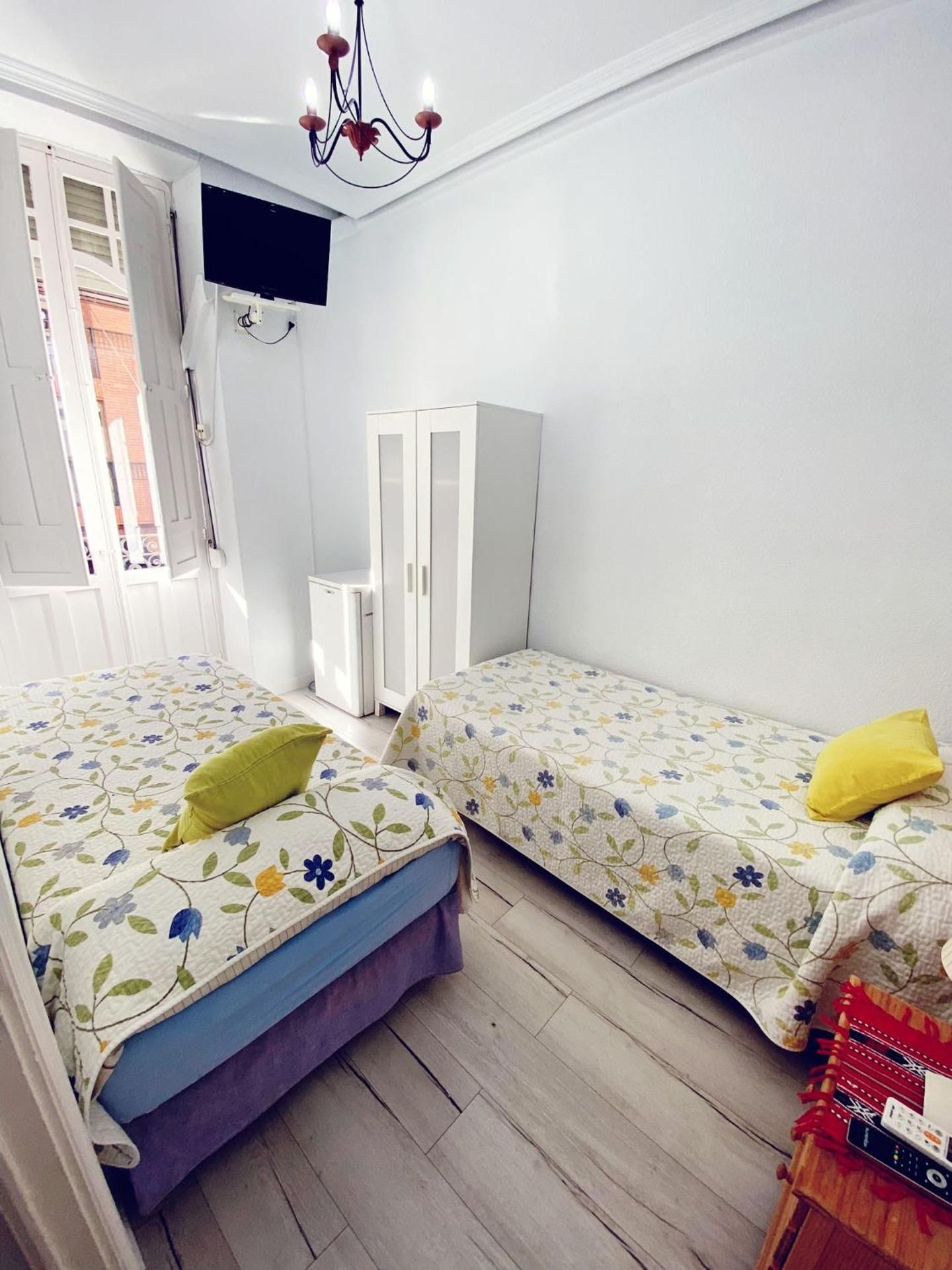 Quadruple Room with Private External Bathroom