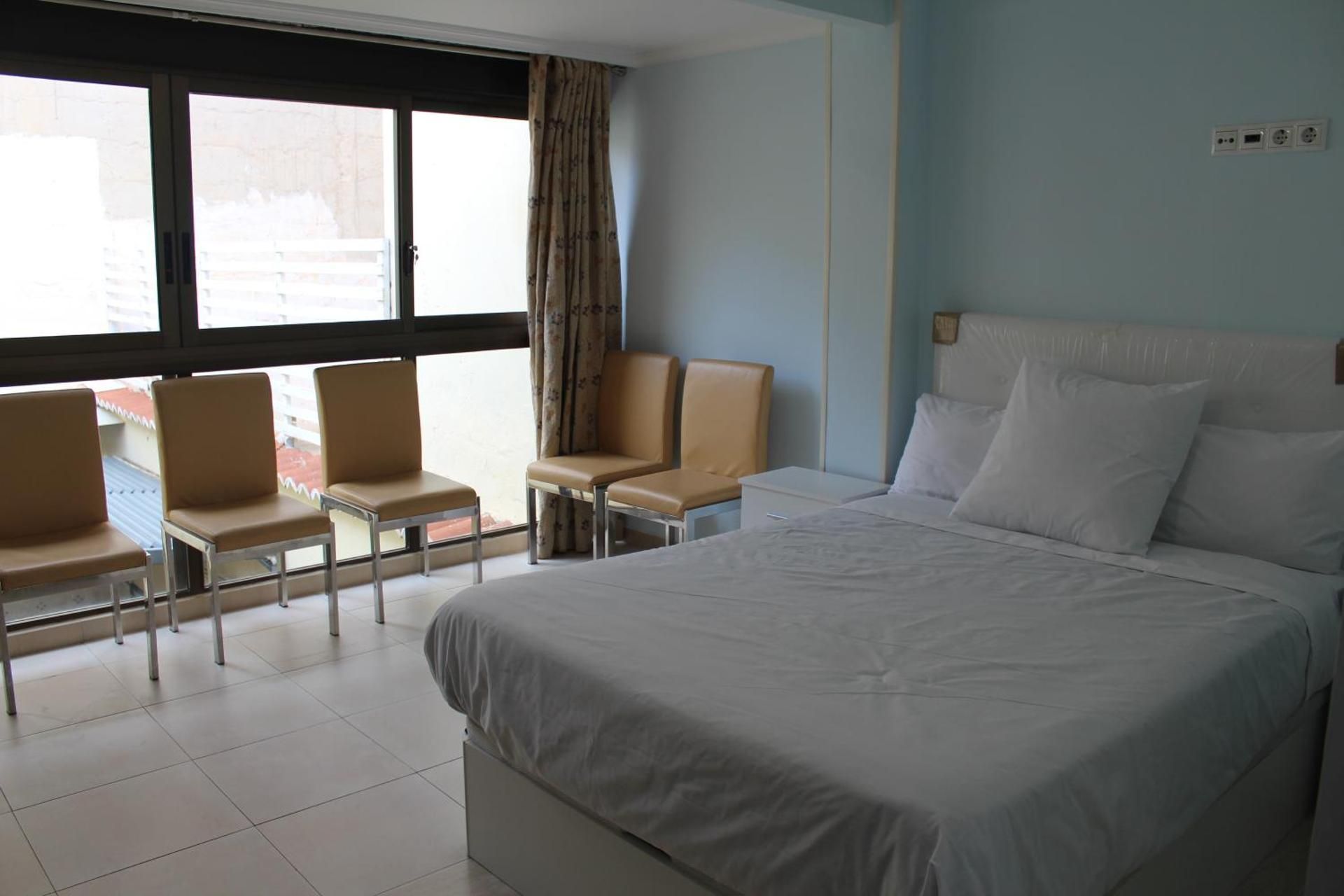 Quadruple room with private bathroom