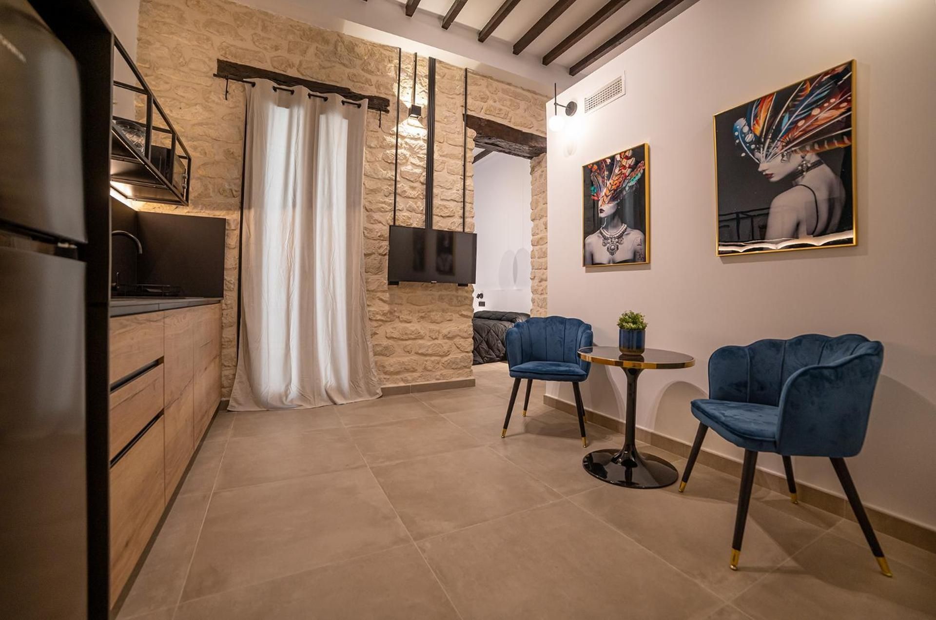 One-Bedroom Apartment