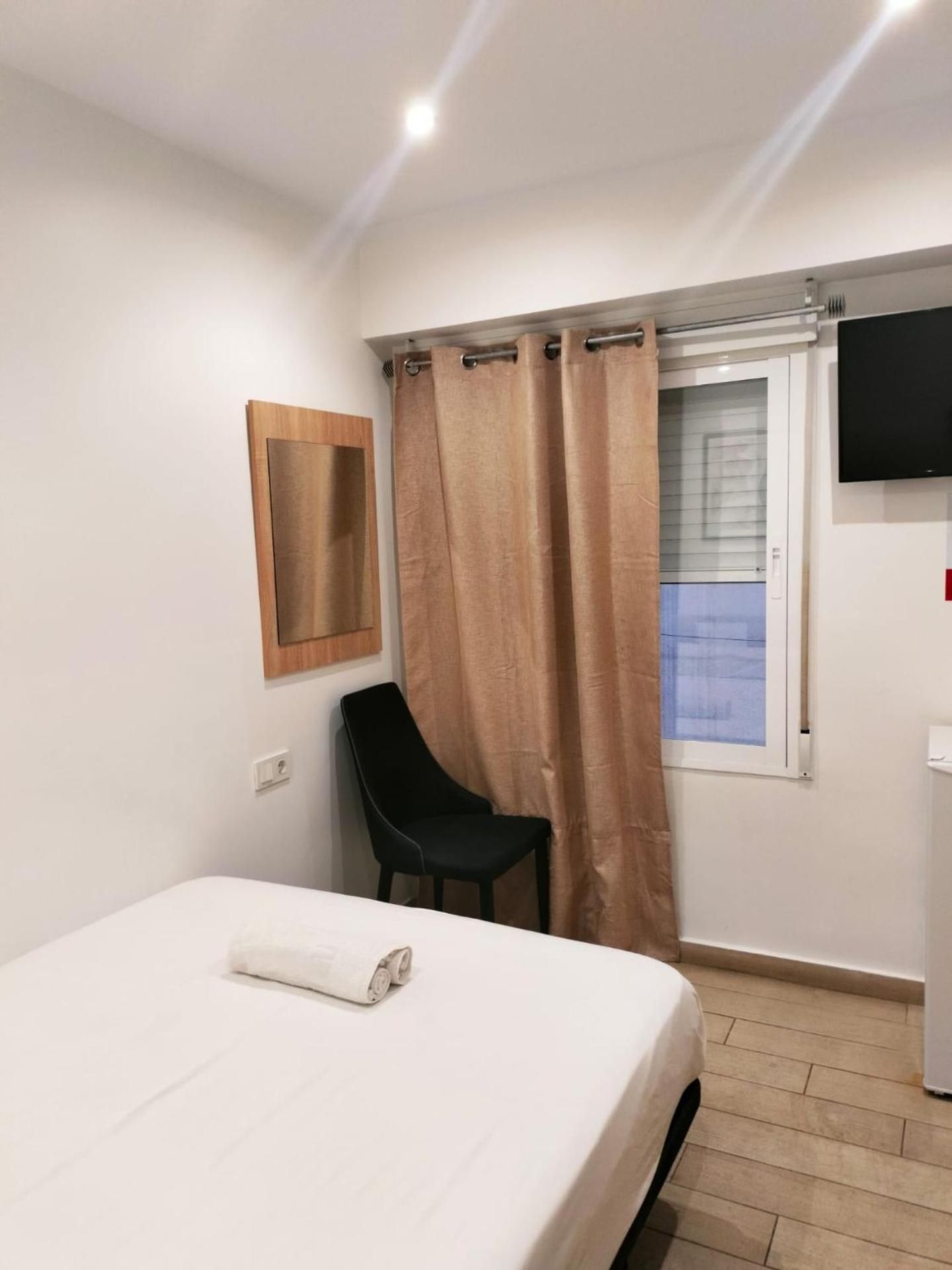 Double or Twin Room with Shared Bathroom