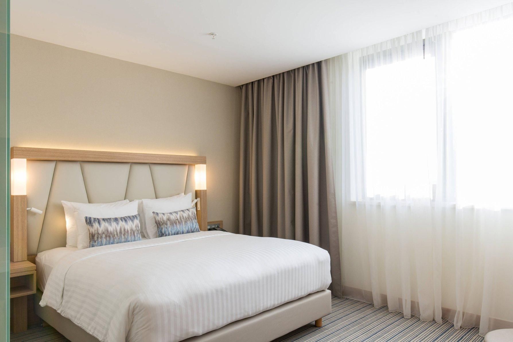 1 Bedroom Suite, 1 King