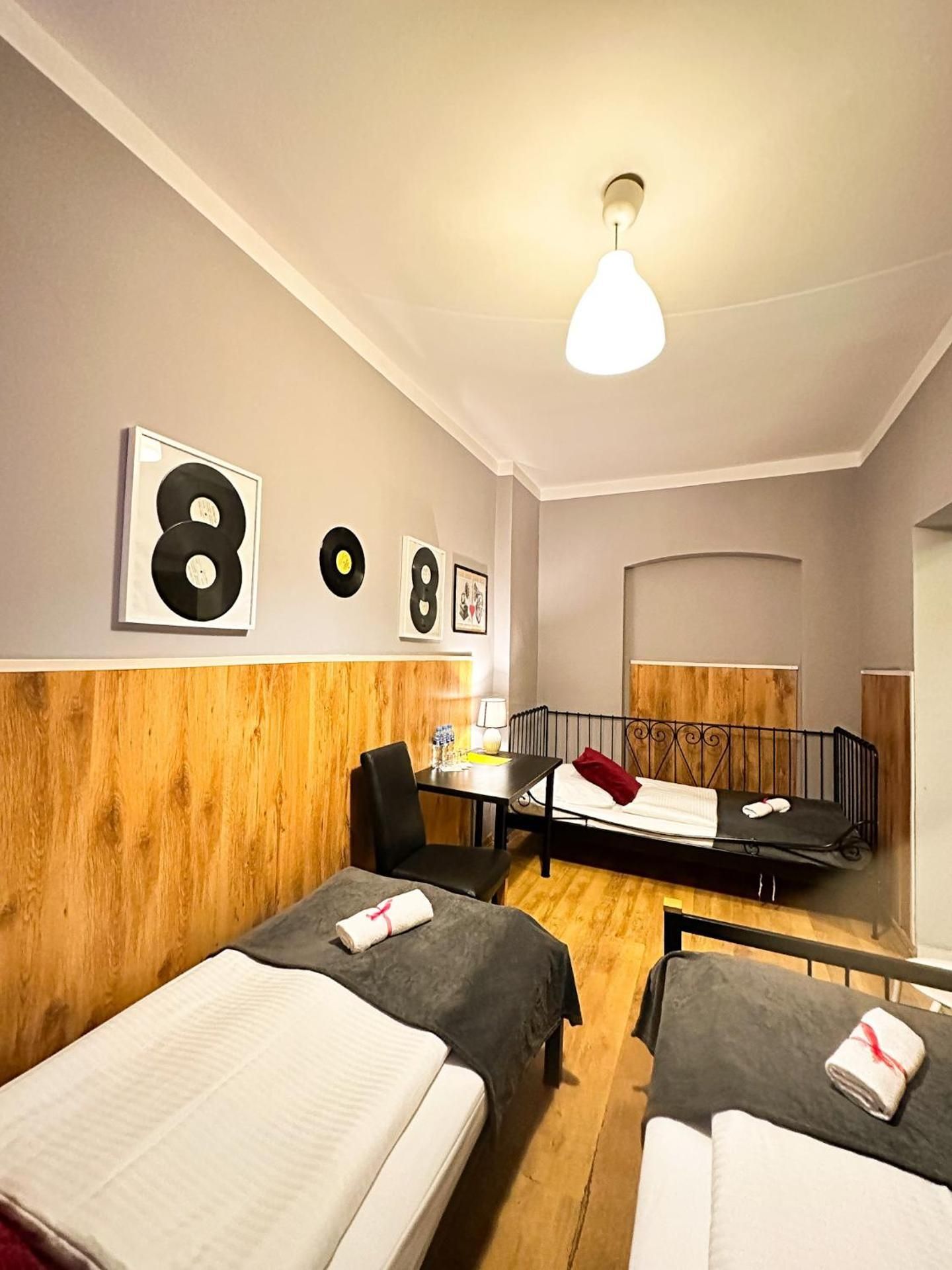 Apartment (2 Adults)