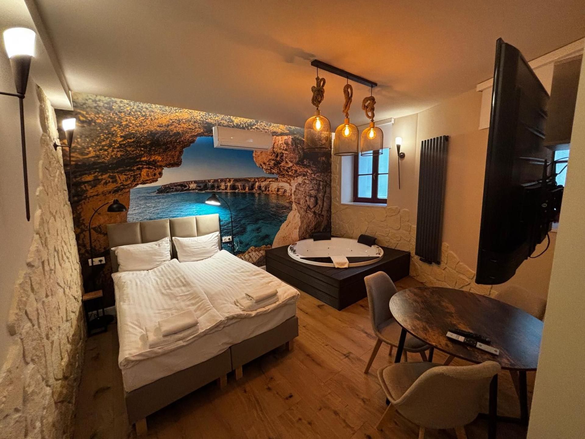 Double Room with Spa Bath
