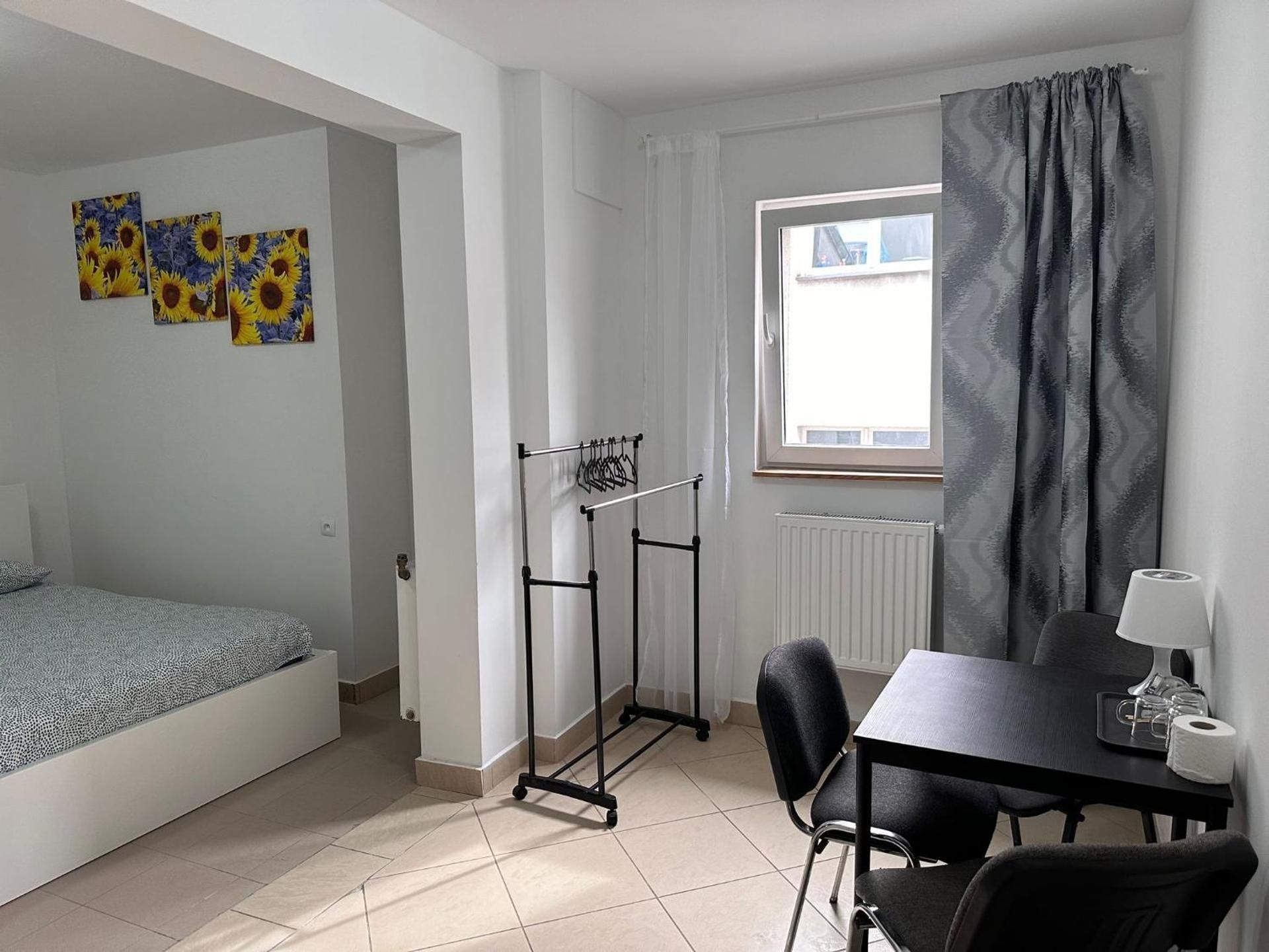 Basic Triple Room with Shared Bathroom