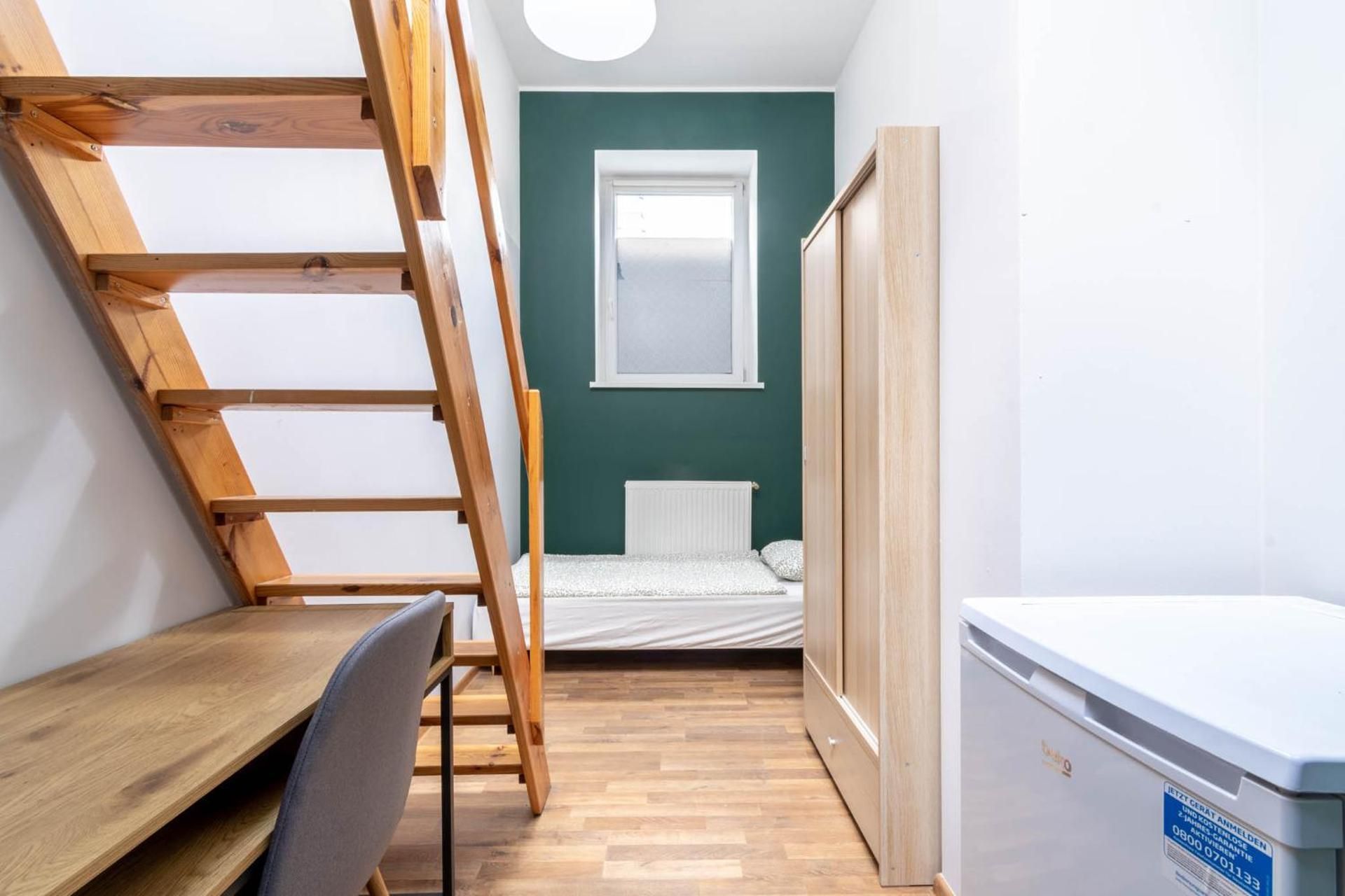 Standard Twin Room with Shared Bathroom