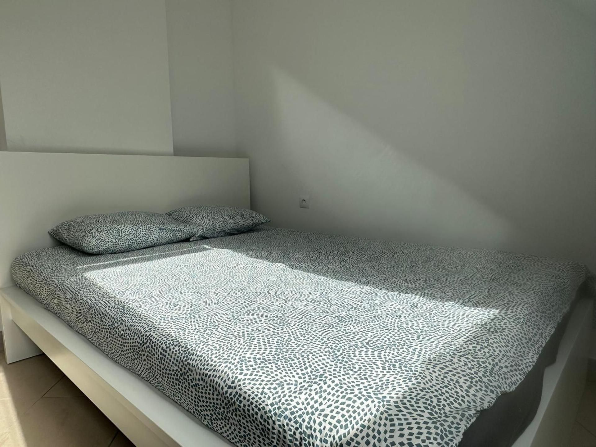 Standard Double Room with Shared Bathroom