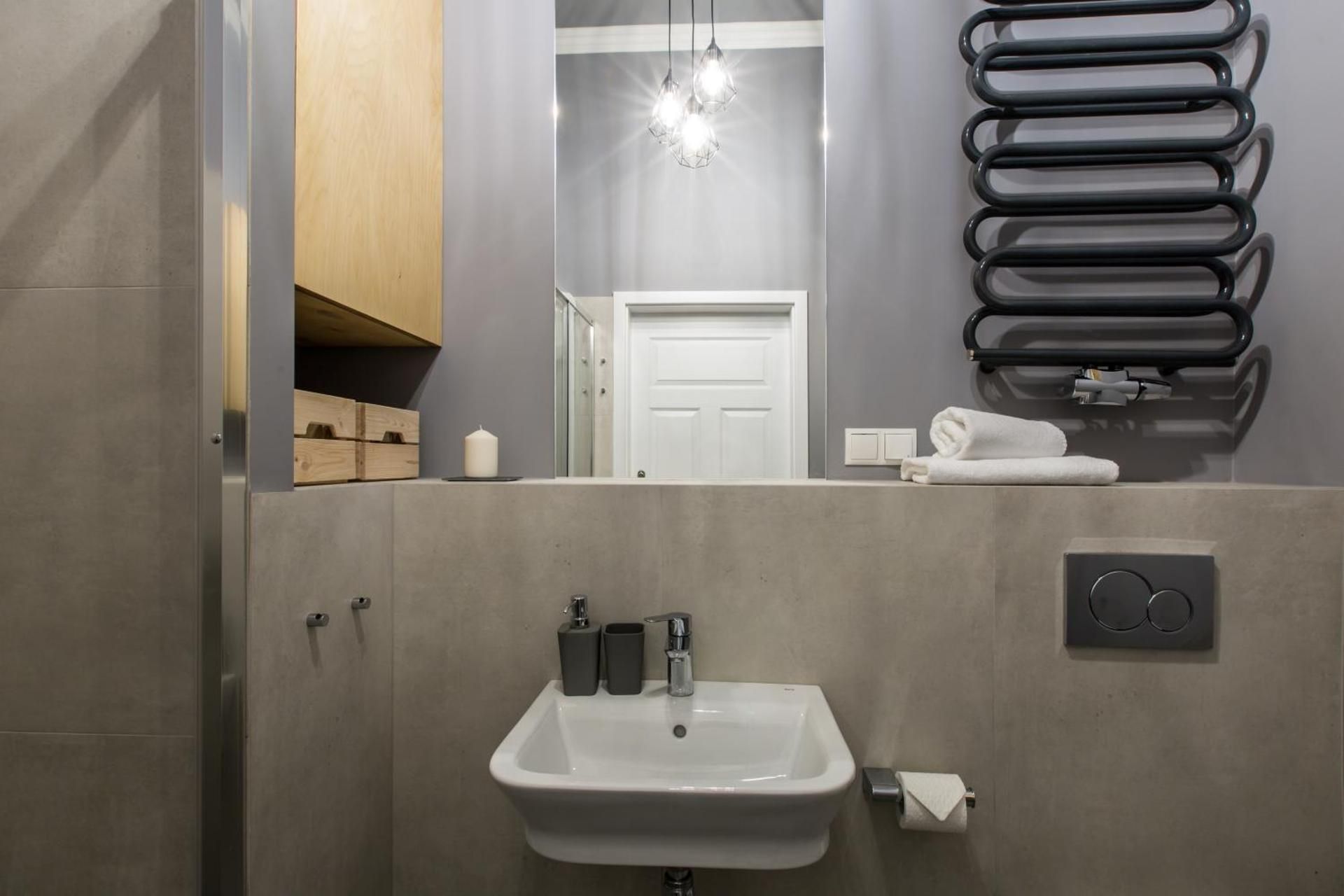 Studio Apartment