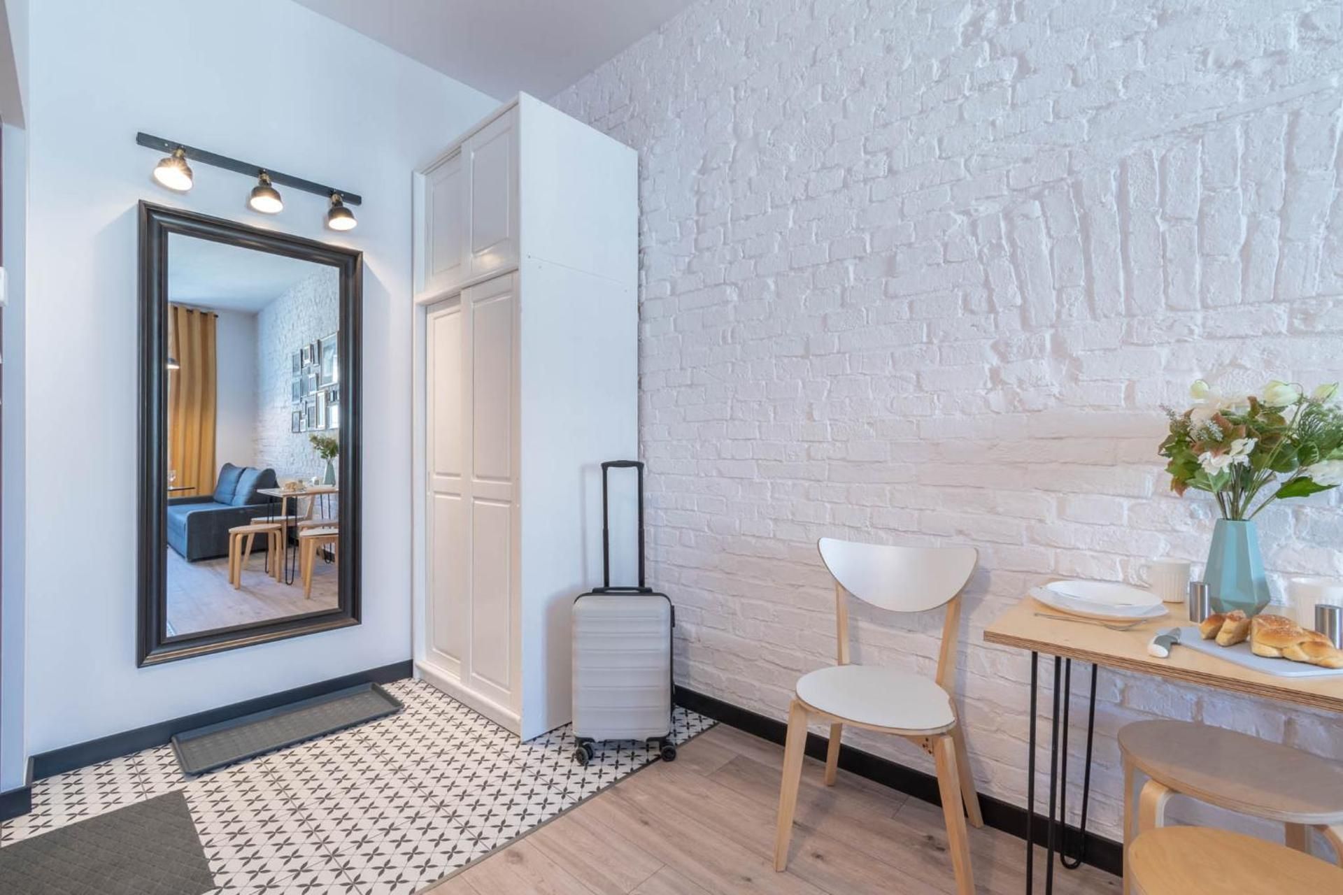 Studio Apartment