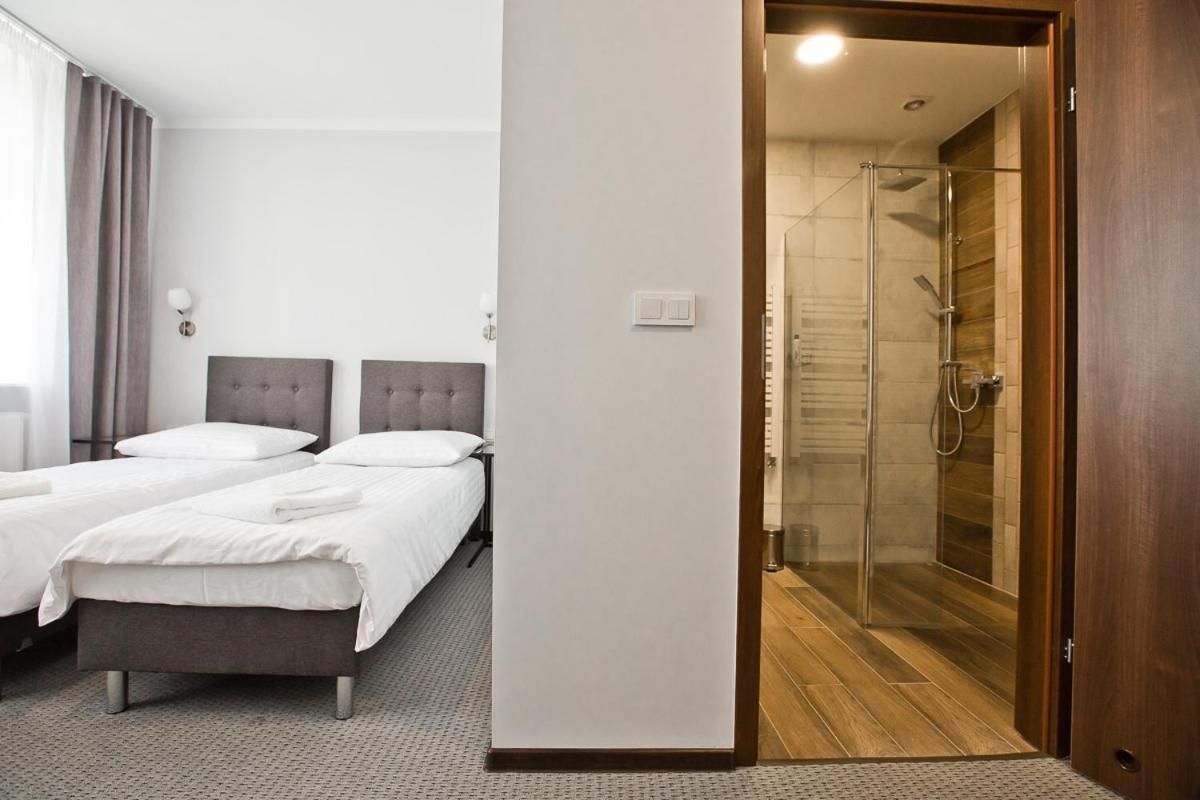 Large Double or Twin Room