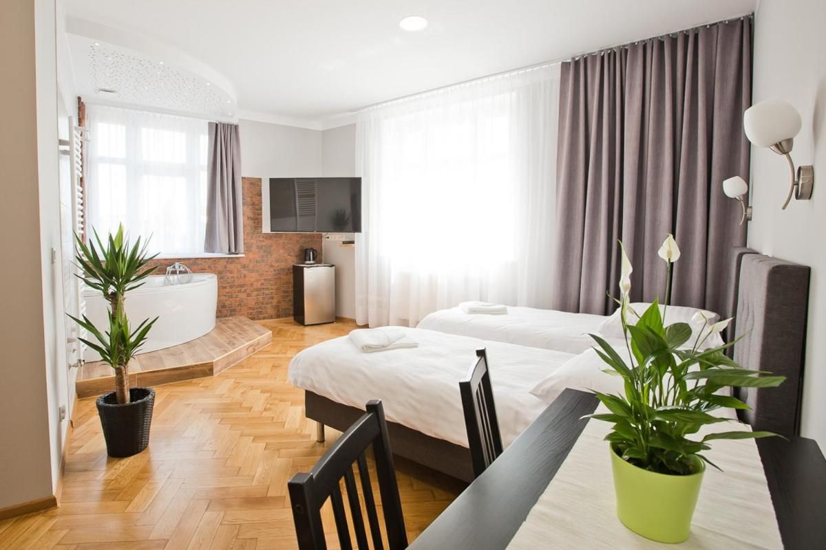 Deluxe Apartment (2 Adults)