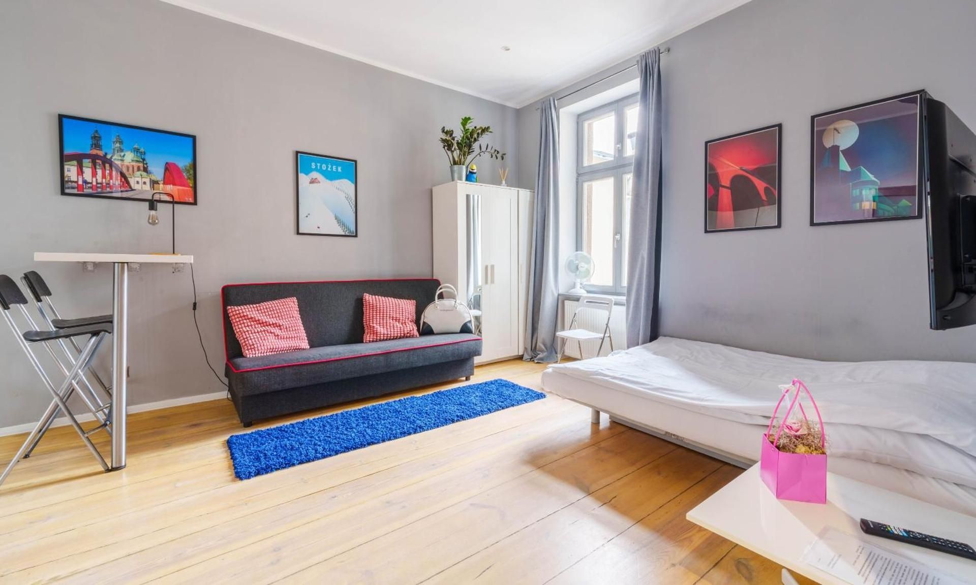 Studio Apartment