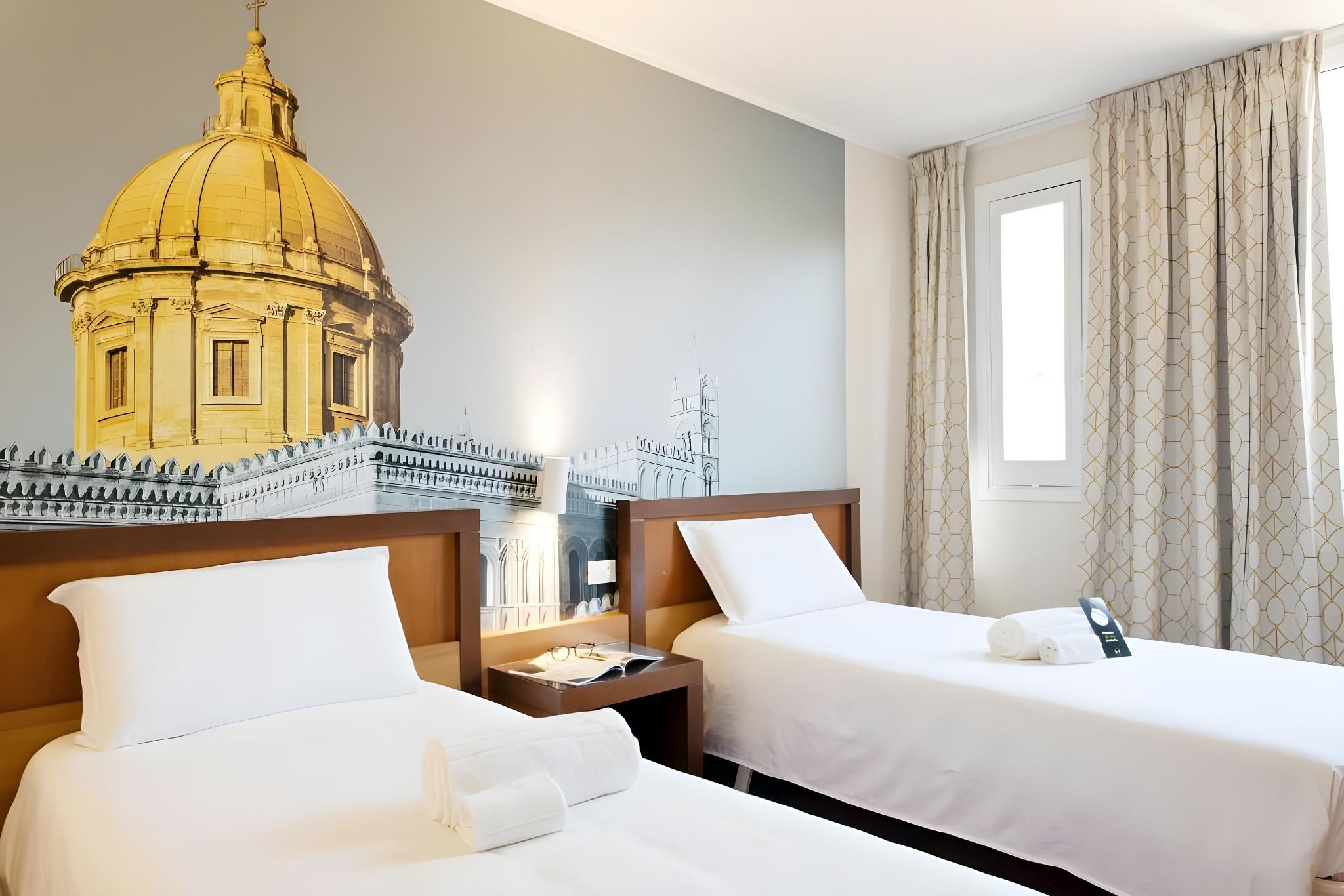 Twin Room with View